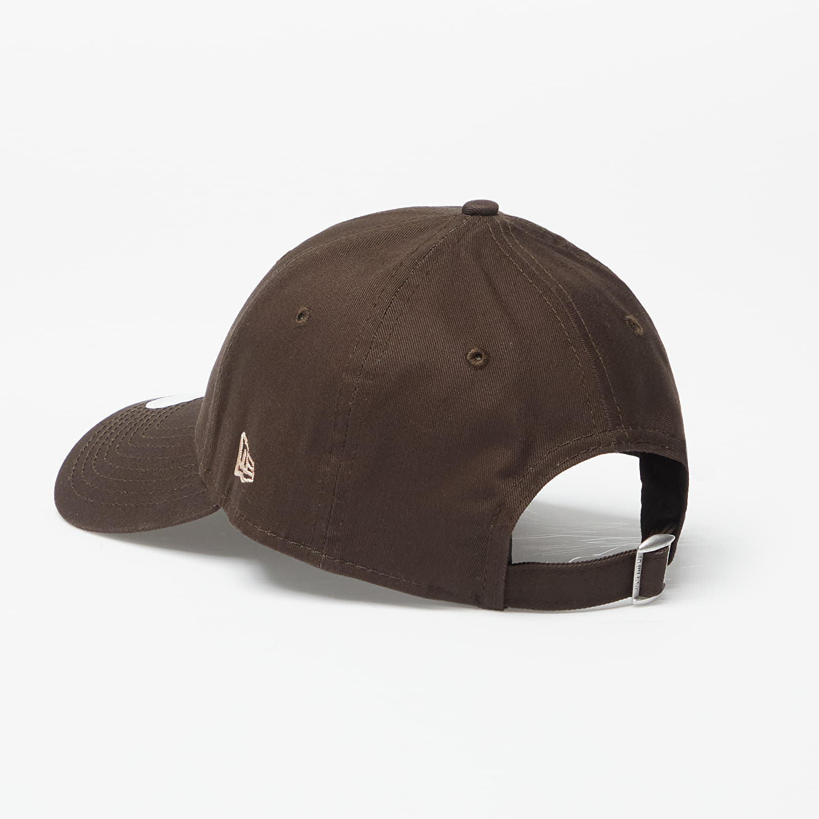Cepures New Era New York Yankees Womens League Essential 9FORTY Adjustable Cap Brown Suede/ Camel