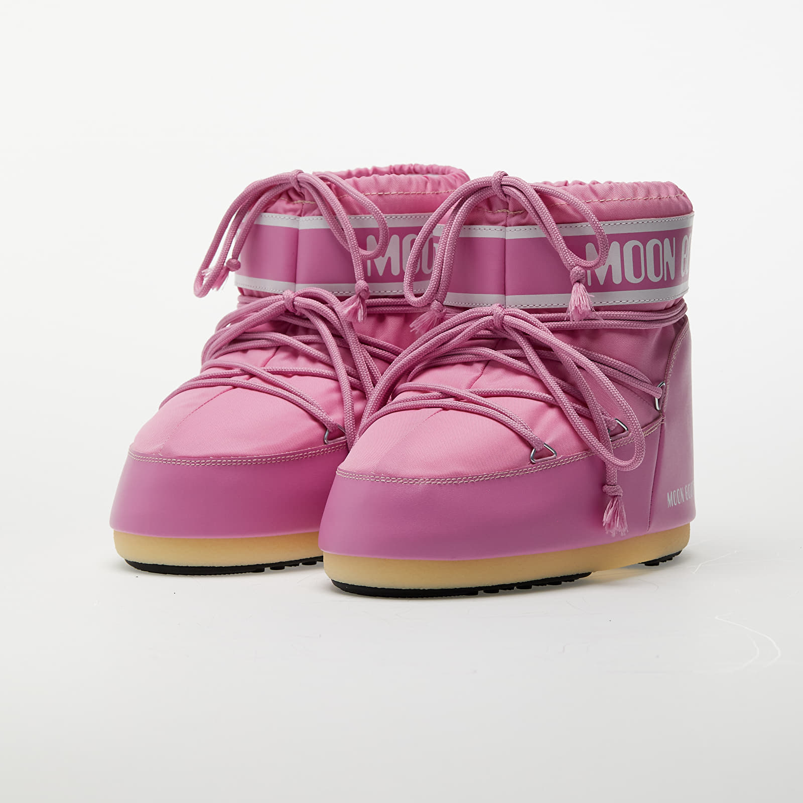 Women s sneakers and shoes Moon Boot Icon Low Nylon Pink Queens