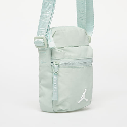 Jordan regal hot sale crossbody bag