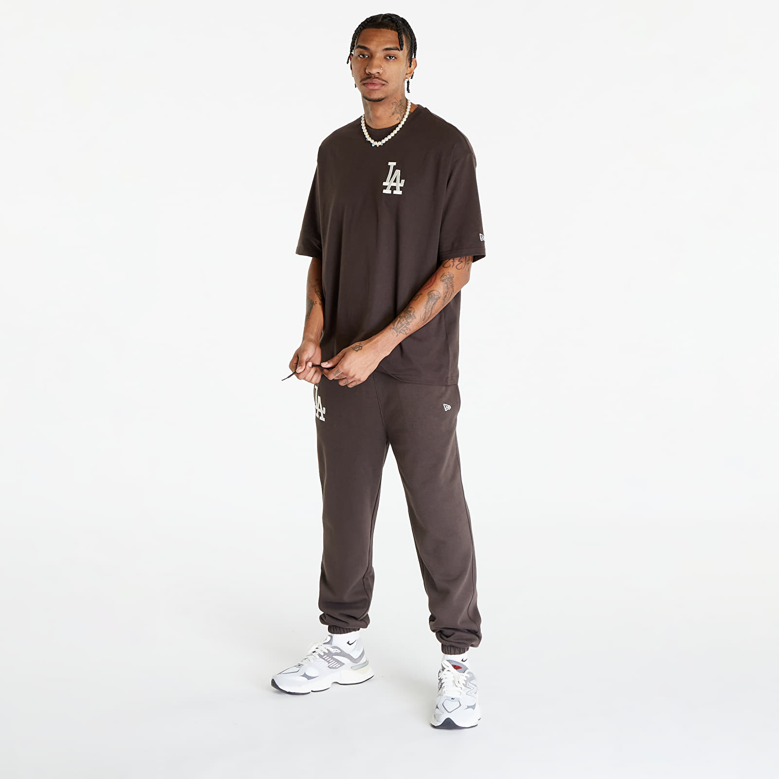 Jogginghosen New Era MLB League Essentials Jogger Los Angeles Dodgers Nfl Brown Suede/ Off White