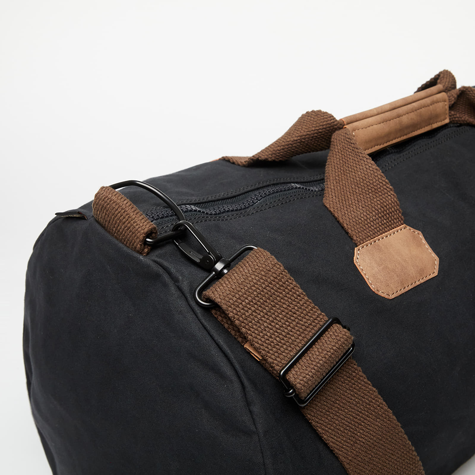 Shoulder bags NAPAPIJRI Bering 3 Bag Black Queens