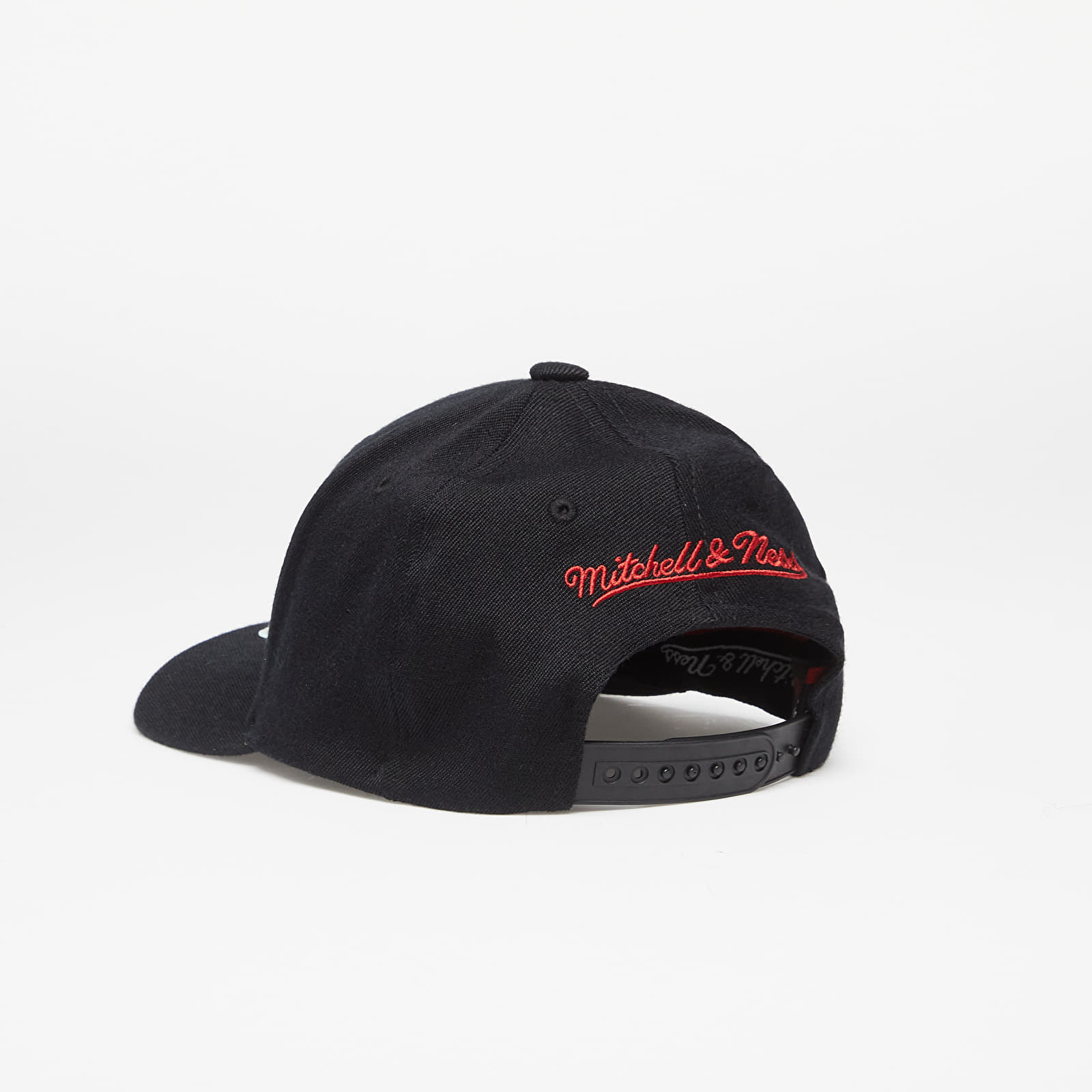 Czapki Mitchell & Ness NBA Retrodome Classic Red Chicago Bulls Black
