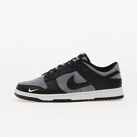 Silver nike nere uomo sales
