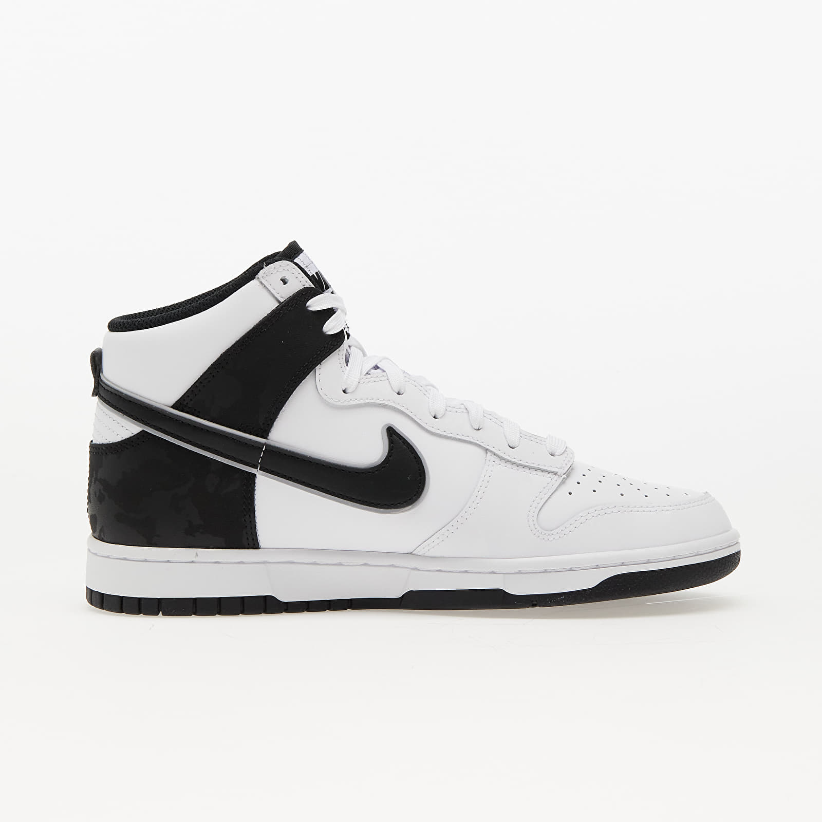 Men's sneakers and shoes Nike Dunk High Retro SE White/ Black-White
