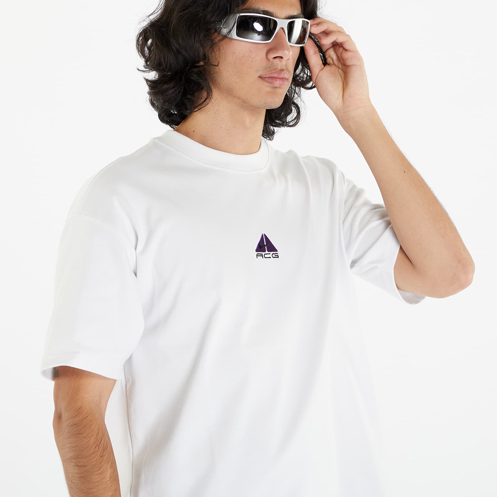 Tricou Nike ACG T-Shirt Summit White/ Purple Cosmos - 1 | YEO