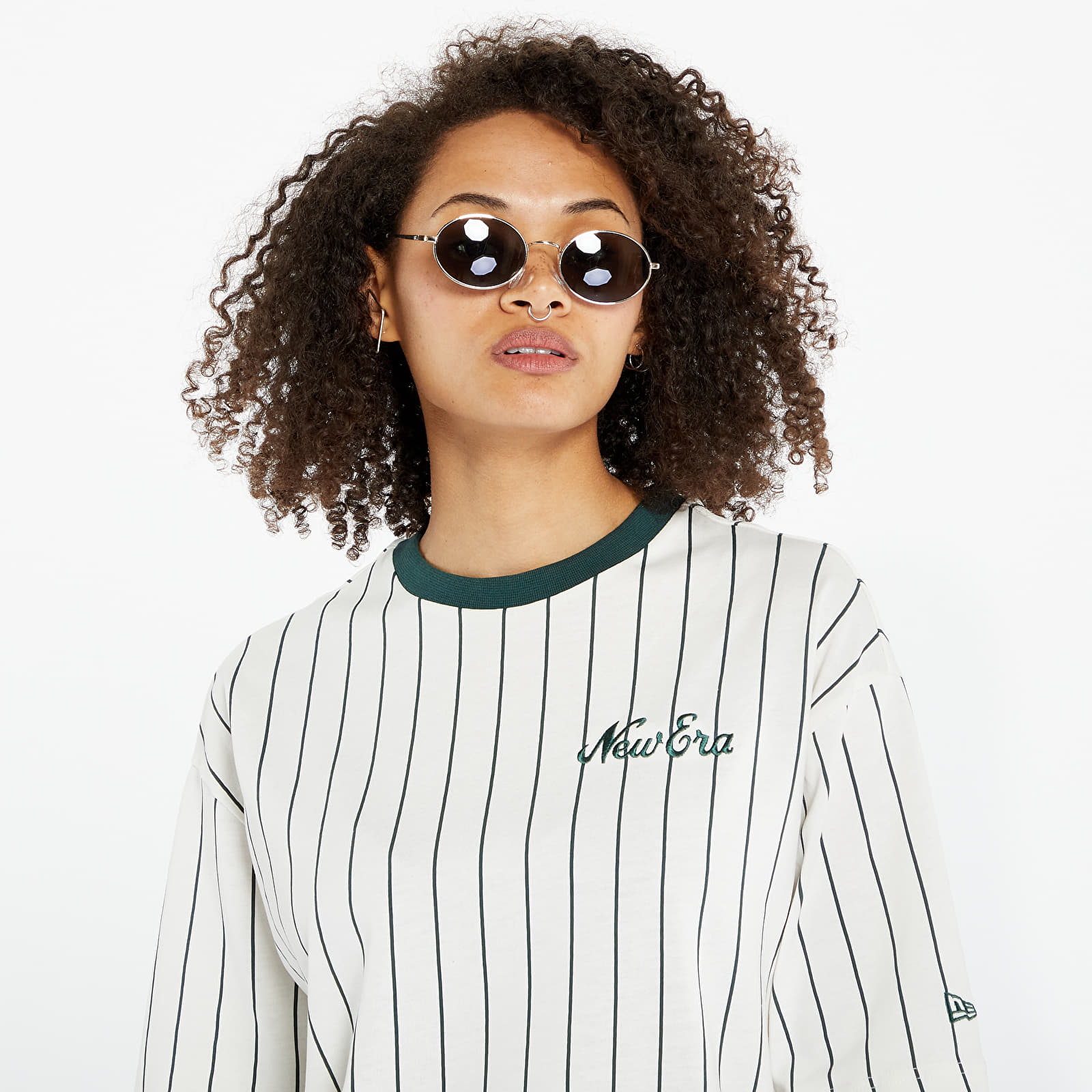 T-Shirts New Era Heritage Pinstripe Oversized Tee UNISEX Off White/ Dark Green