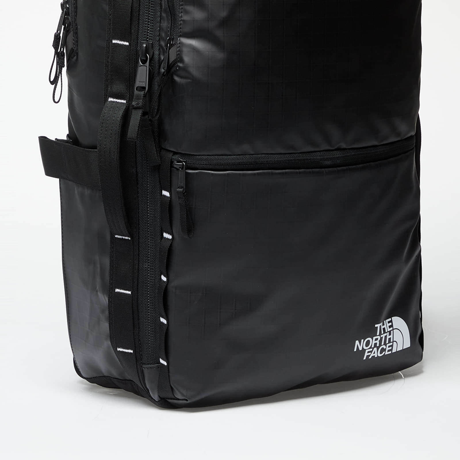 Batohy The North Face Base Camp Voyager Travel Pack TNF Black/ TNF White