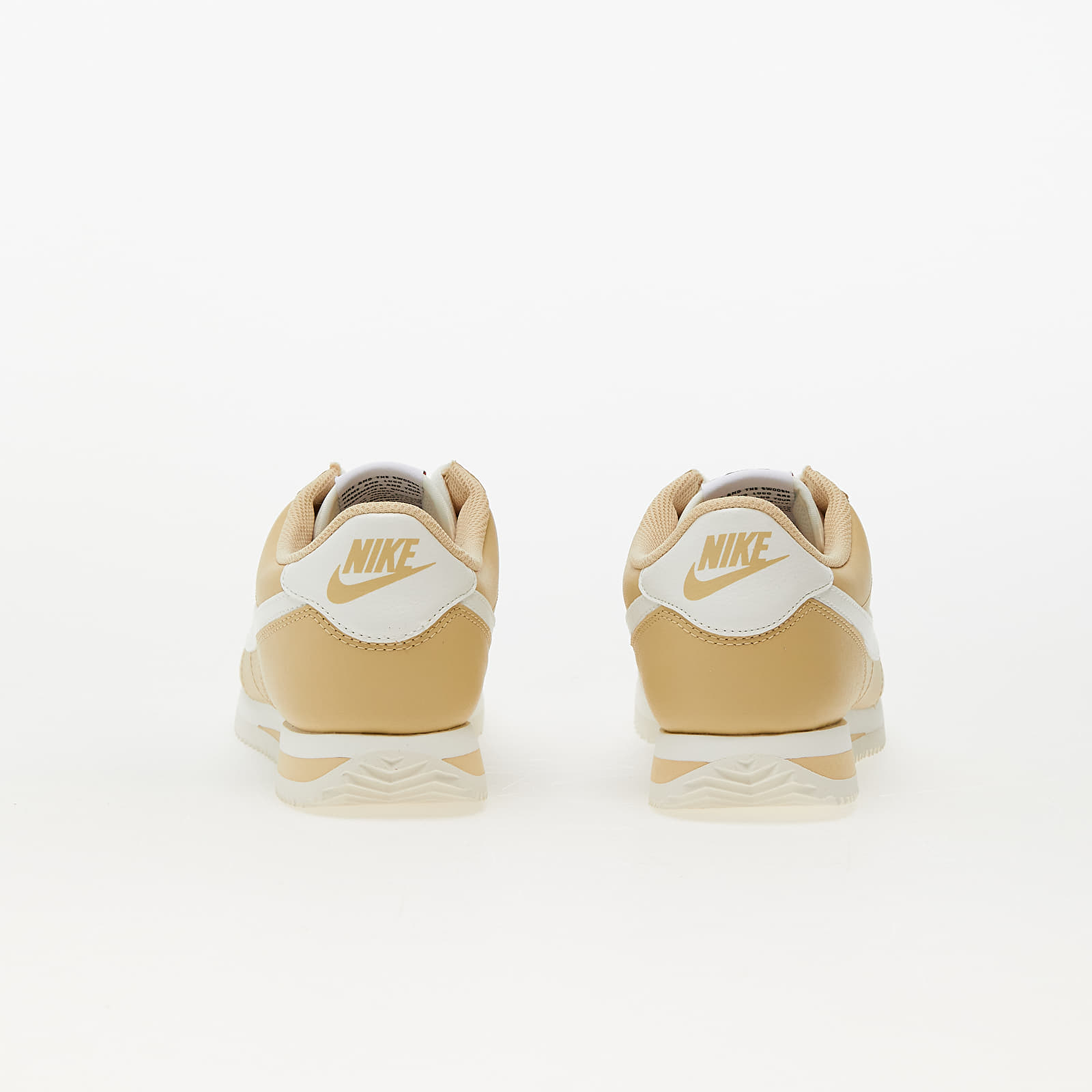 Sneakers und Schuhe für Frauen Nike Cortez Sesame/ Sail-White