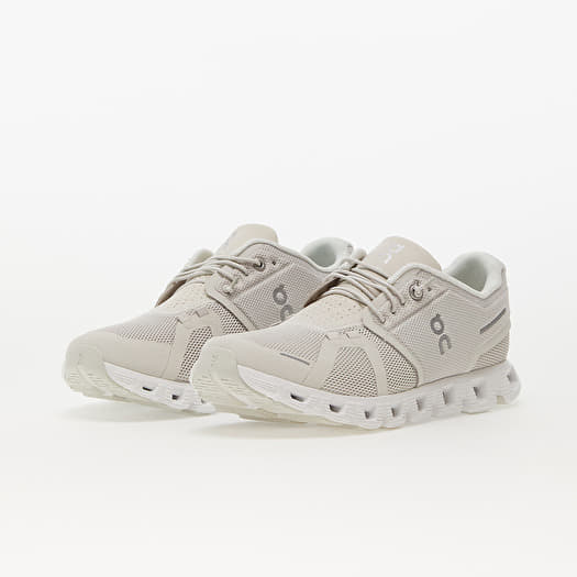 On W Cloud 5 Pearl/ White | Queens