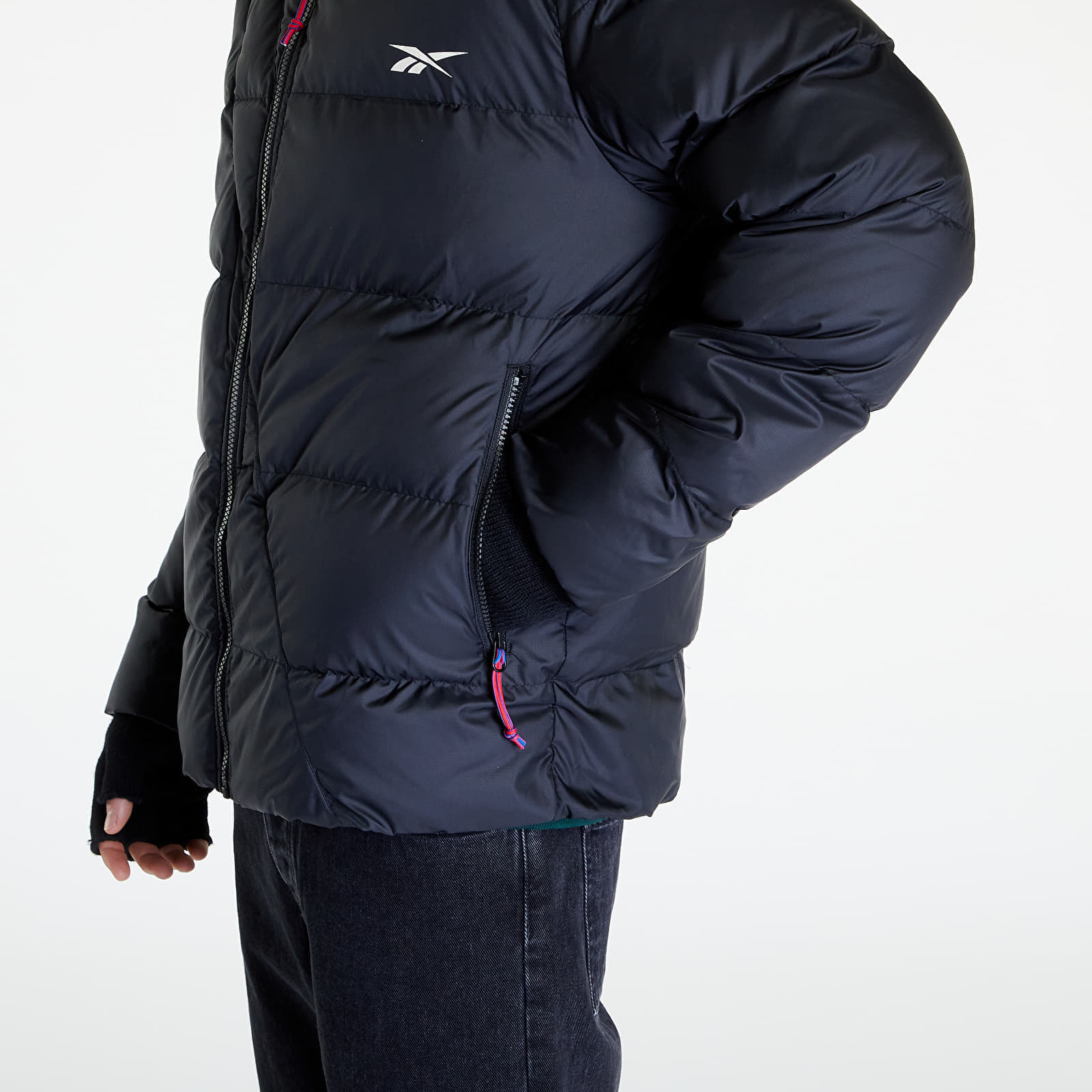 Bundy a kabáty Reebok Outerwear Urban Synthetic Down Bomber Jacket UNISEX Black/ Black