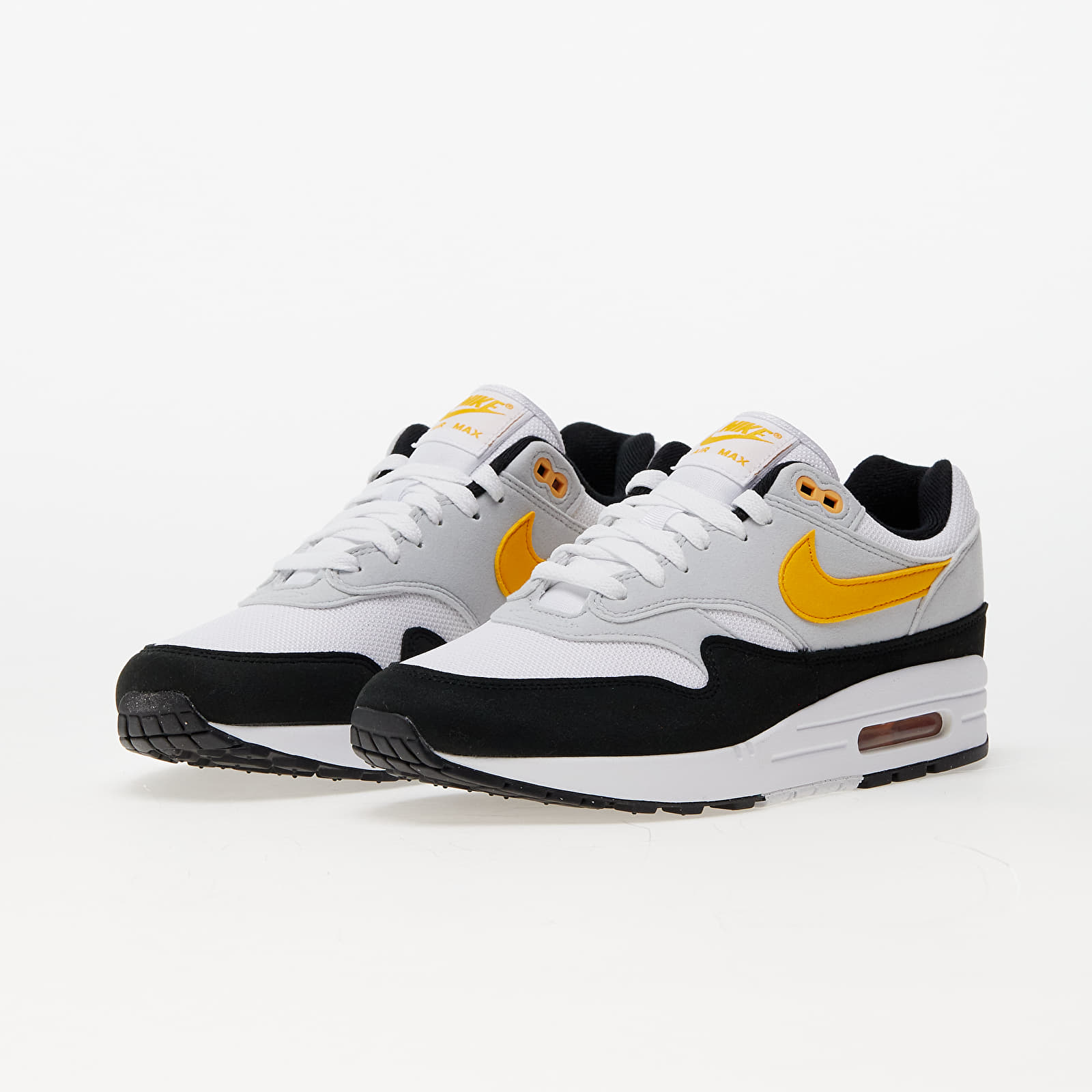 Men s sneakers and shoes Nike Air Max 1 White University Gold Black Queens