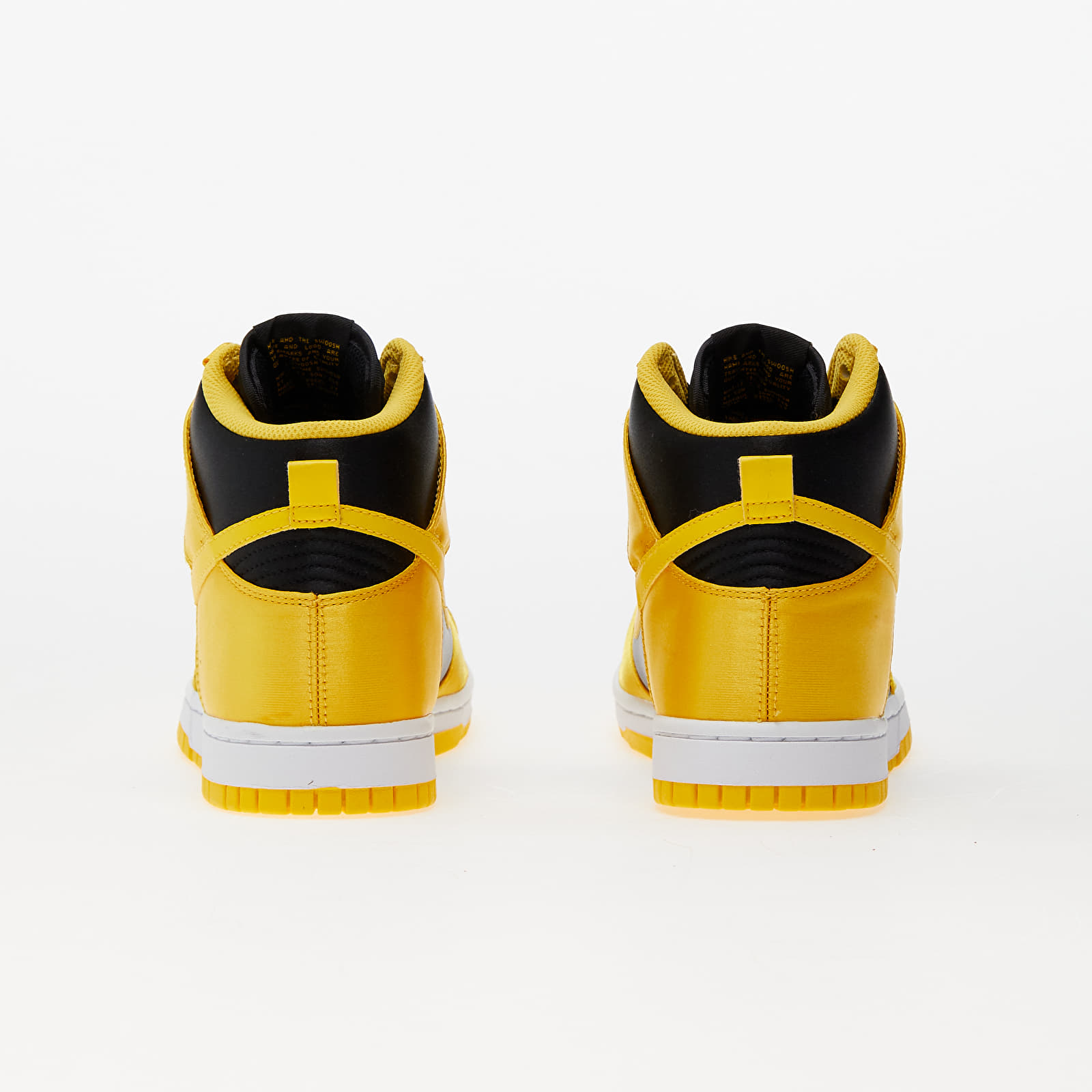 Sneakers und Schuhe für Frauen Nike W Dunk High Black/ Varsity Maize-White