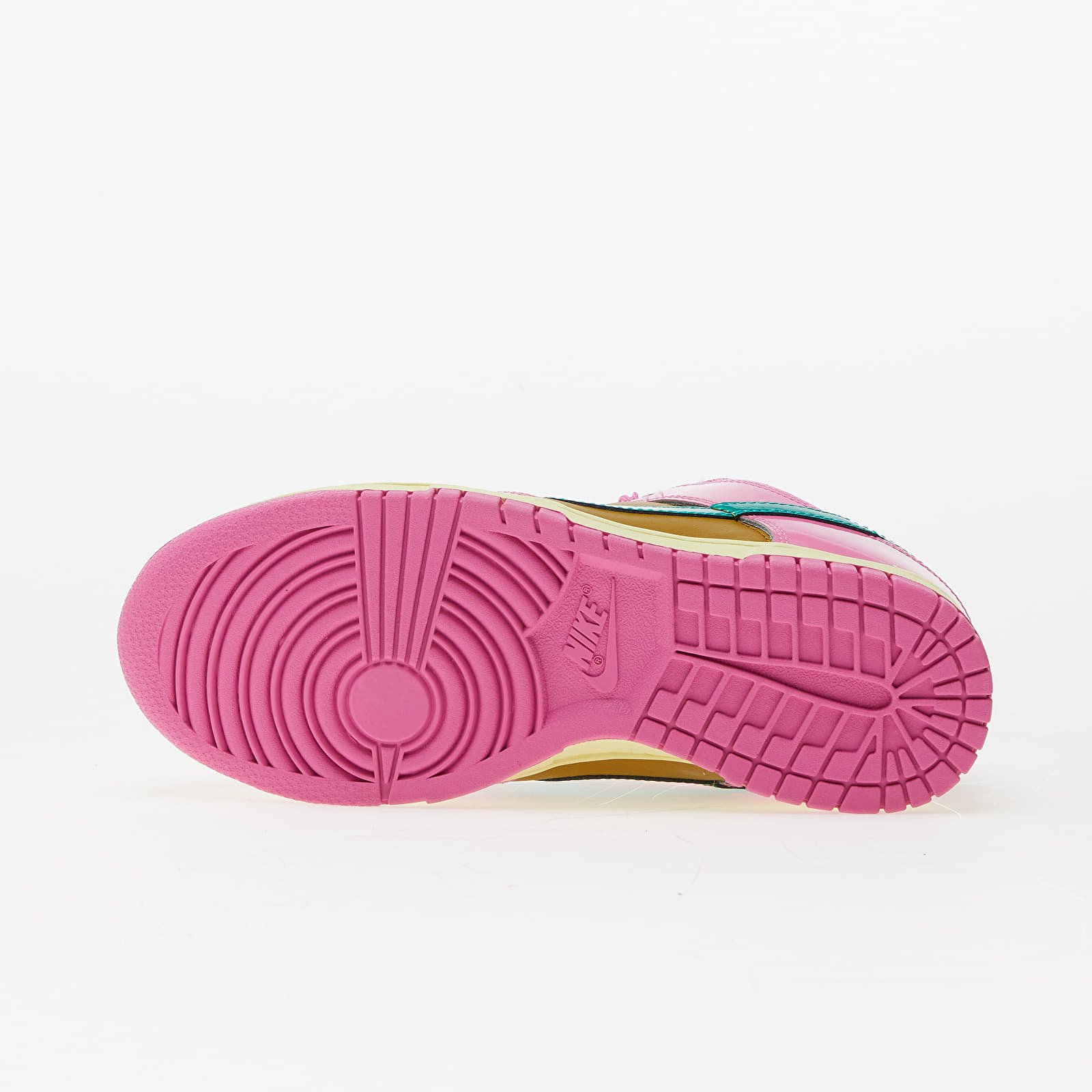 Women's sneakers and shoes Nike Dunk Low Parris Goebel Qs Playful Pink/ Multi-Color-Bronzine