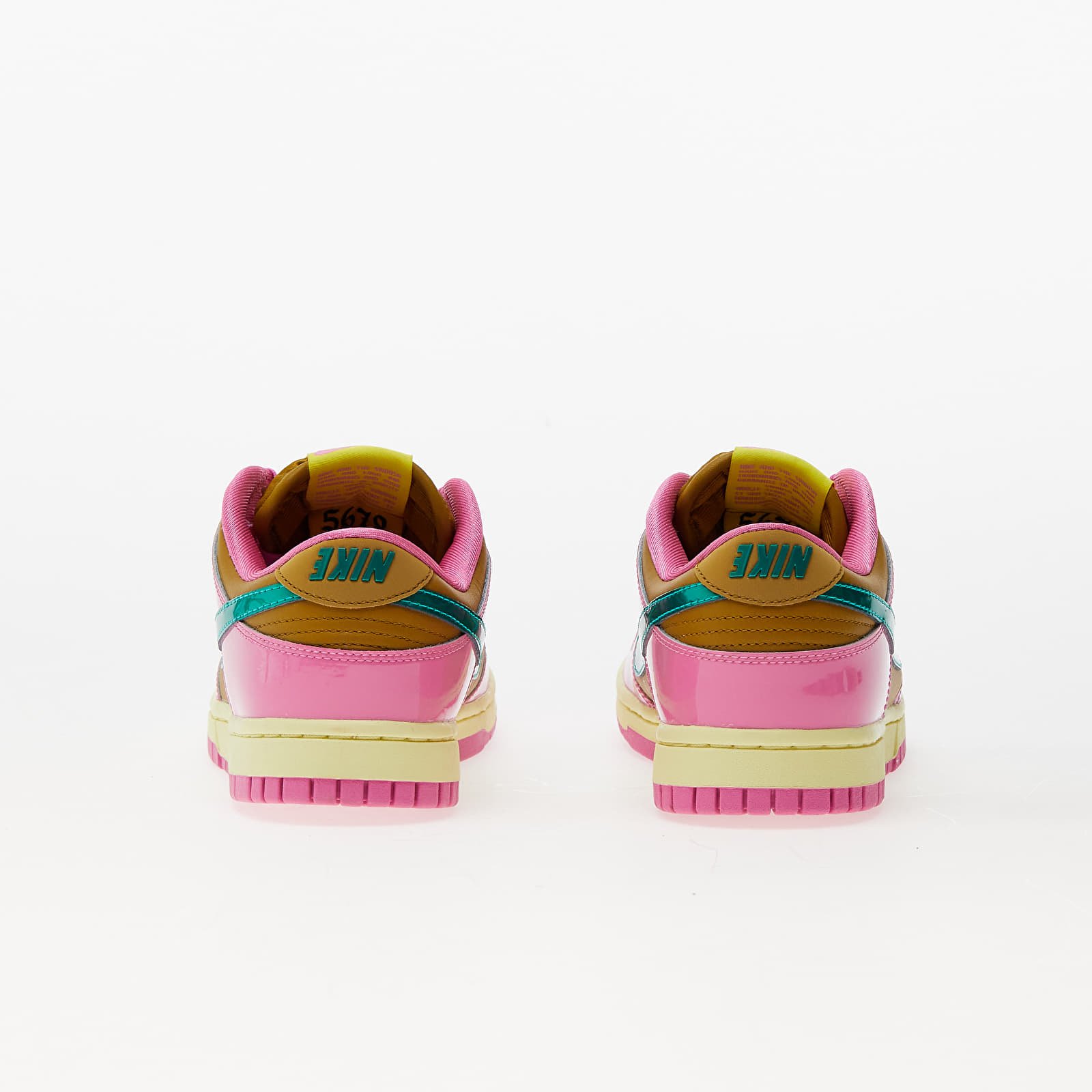 Women's sneakers and shoes Nike Dunk Low Parris Goebel Qs Playful Pink/ Multi-Color-Bronzine