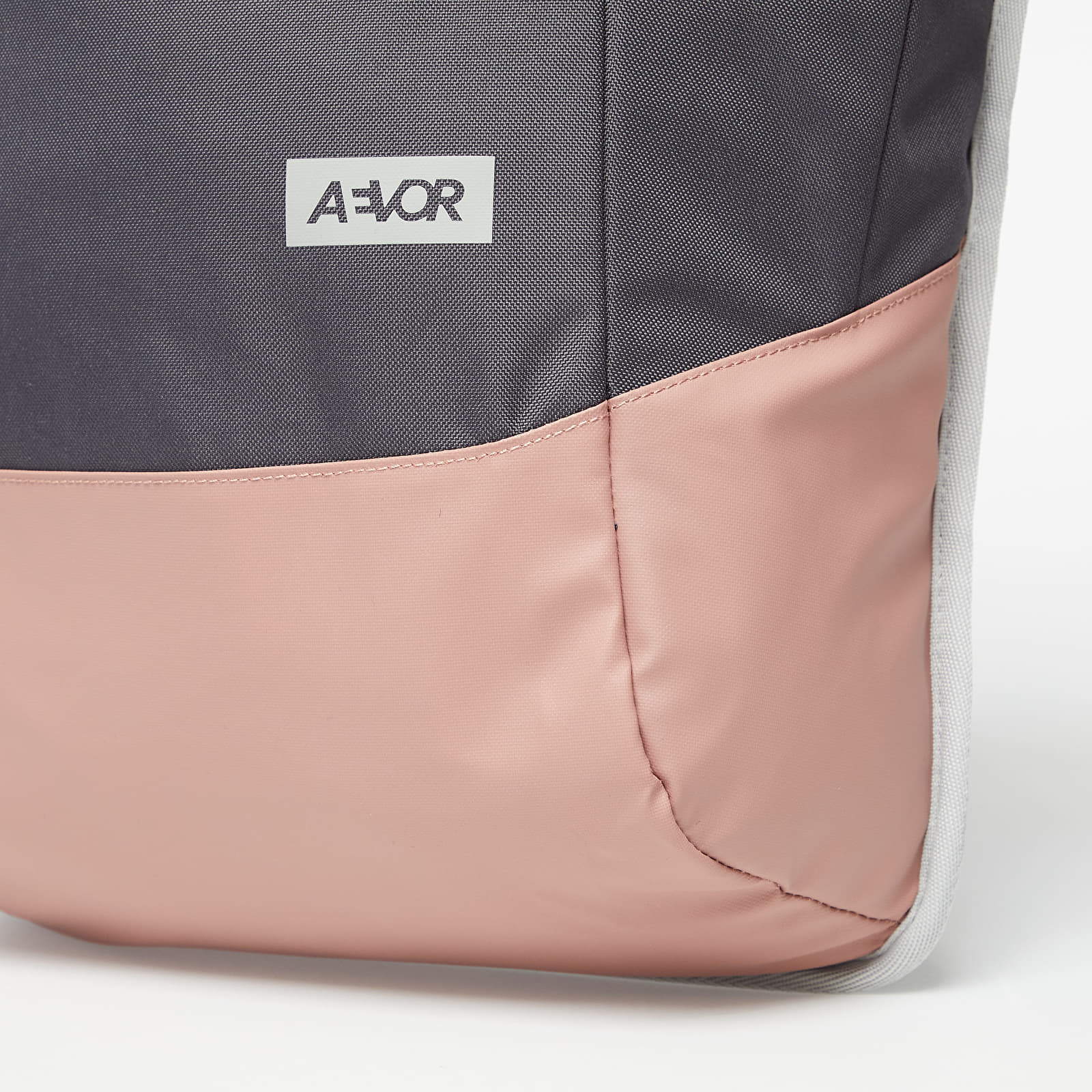 Batohy AEVOR Daypack Chilled Rose