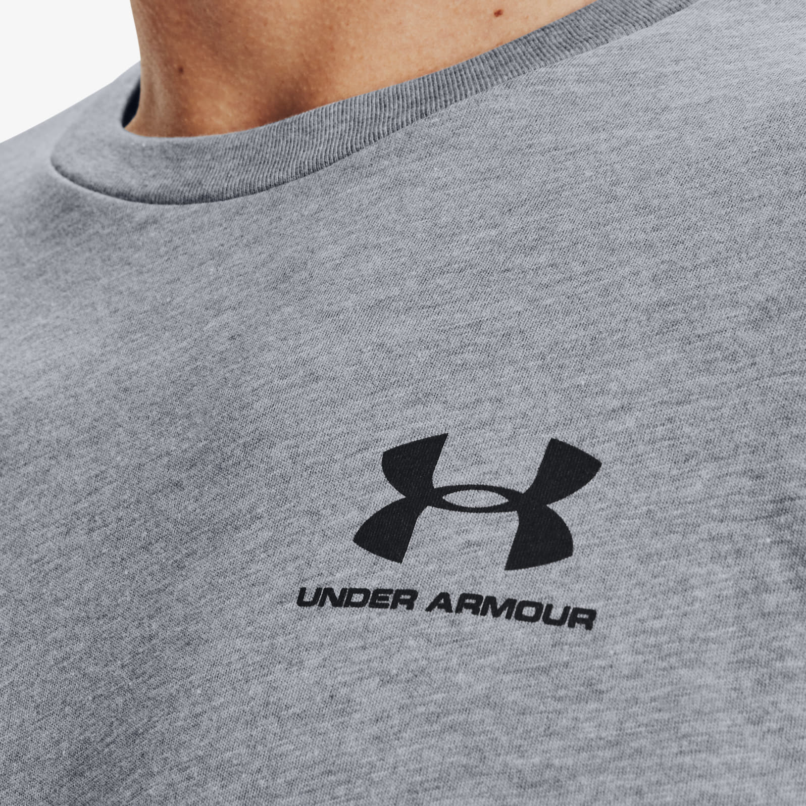 T-shirts Under Armour Sportstyle Left Chest Short Sleeve T-Shirt Gray