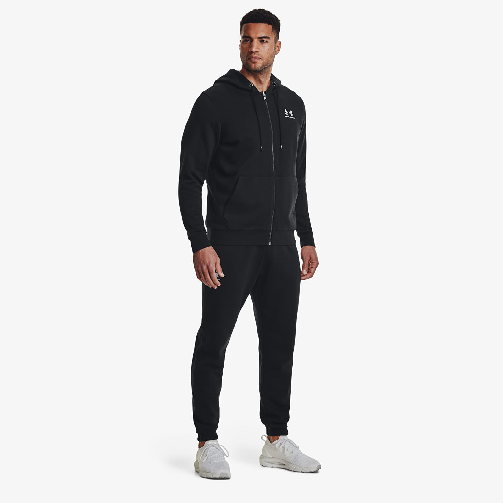 Hoodies and sweatshirts  Under Armour Essential Fleece Fz Hood Black