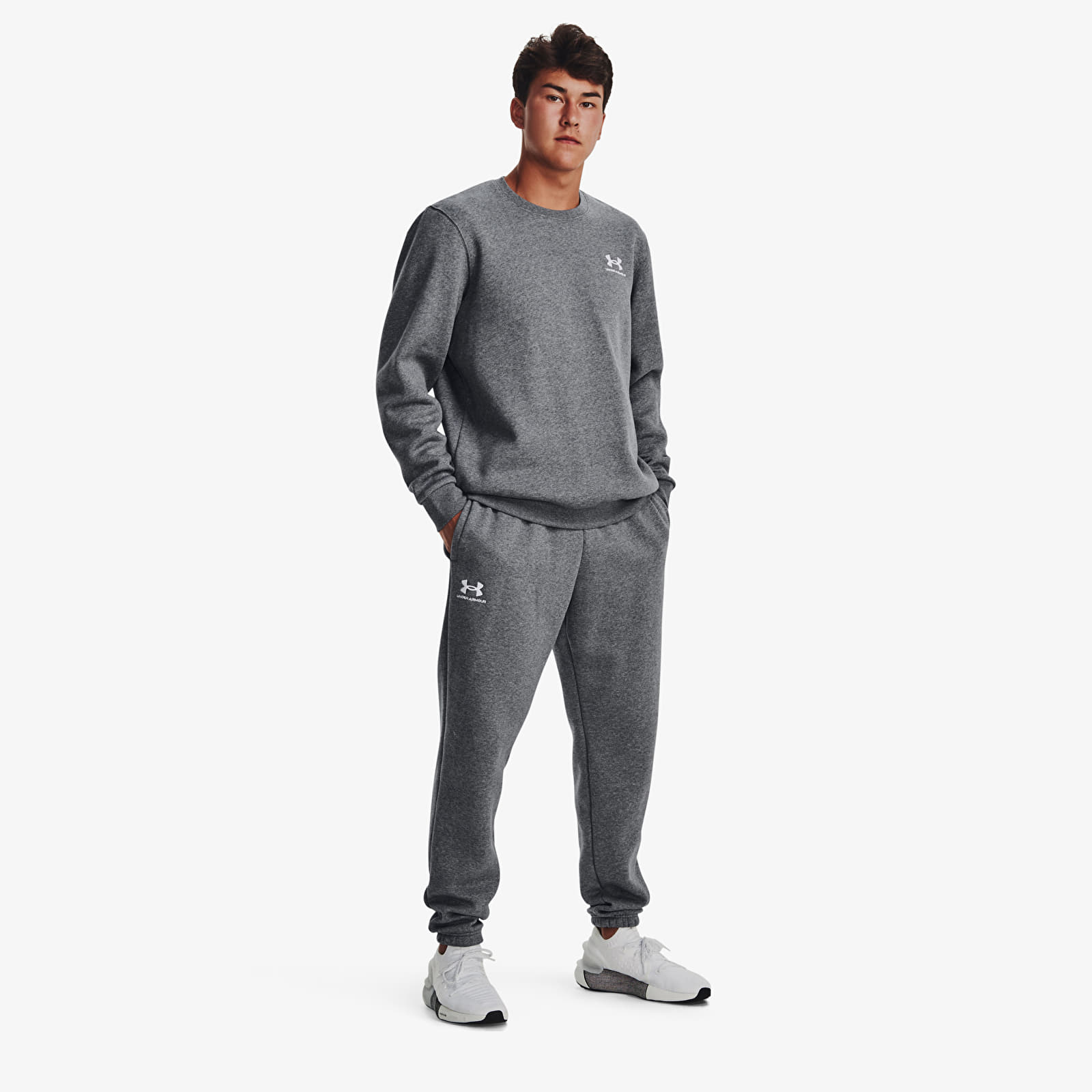 Tepláky Under Armour Essential Fleece Jogger Gray