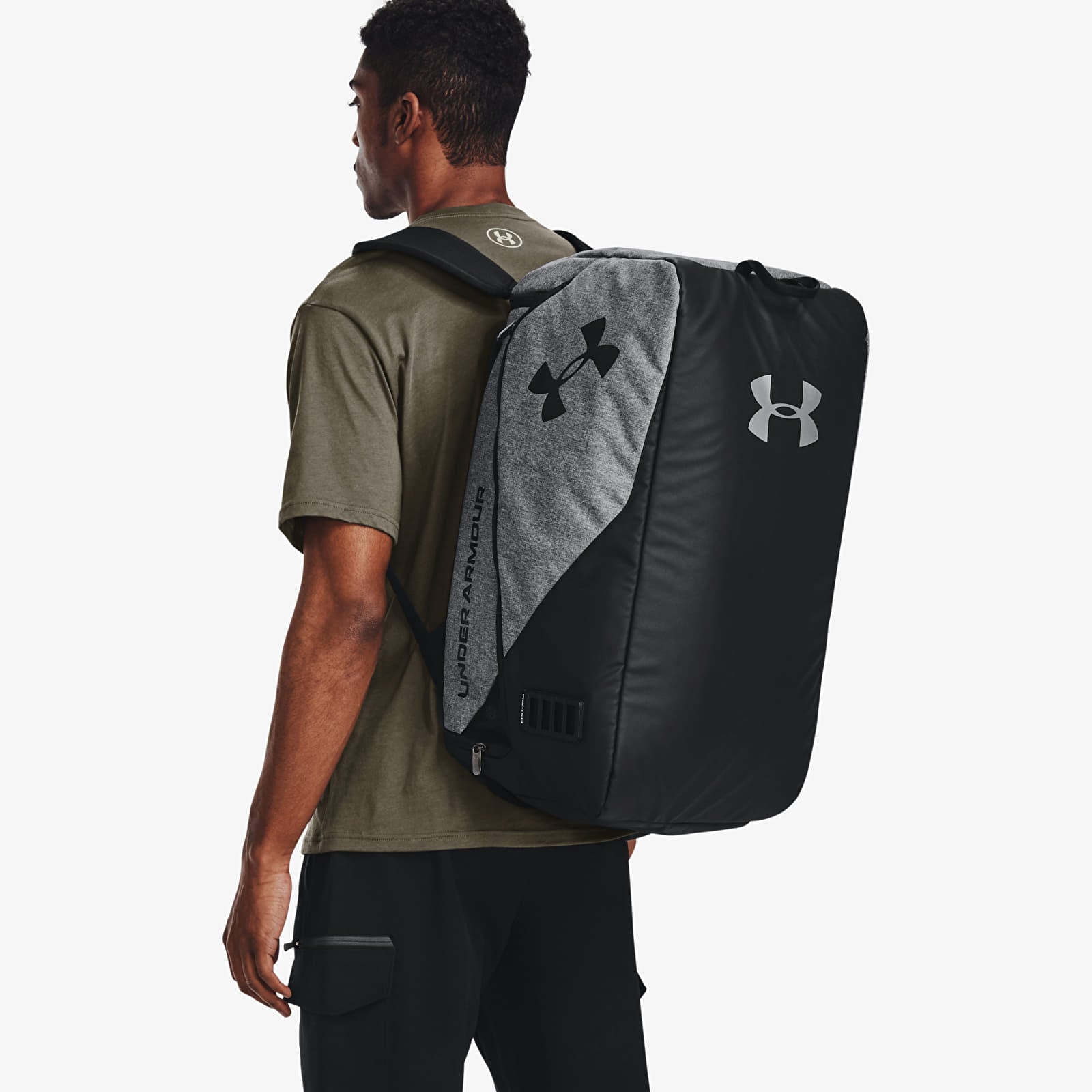 Axelremsväskor Under Armour Contain Duo MD Duffle Gray