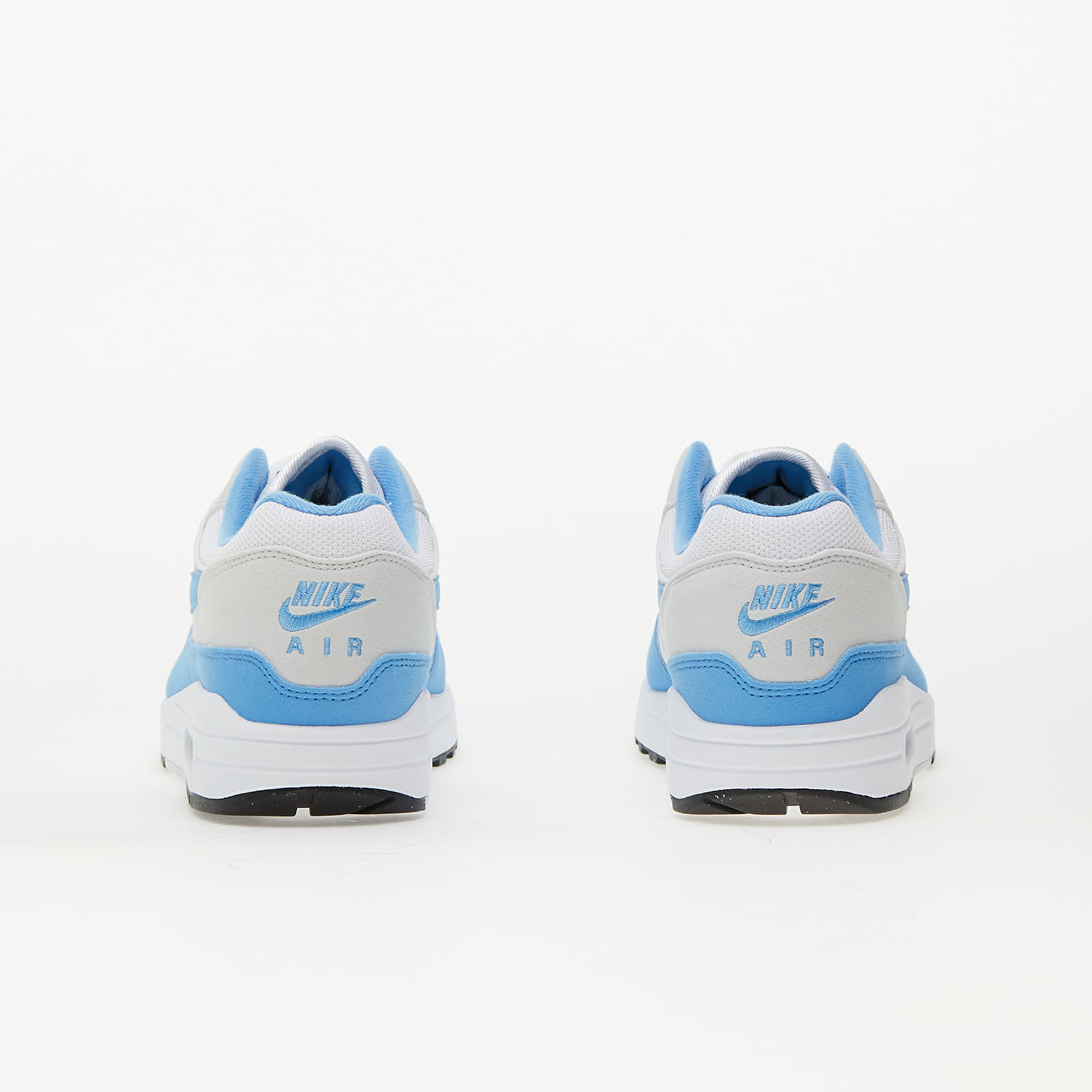 Men's sneakers and shoes Nike Air Max 1 White/ University Blue