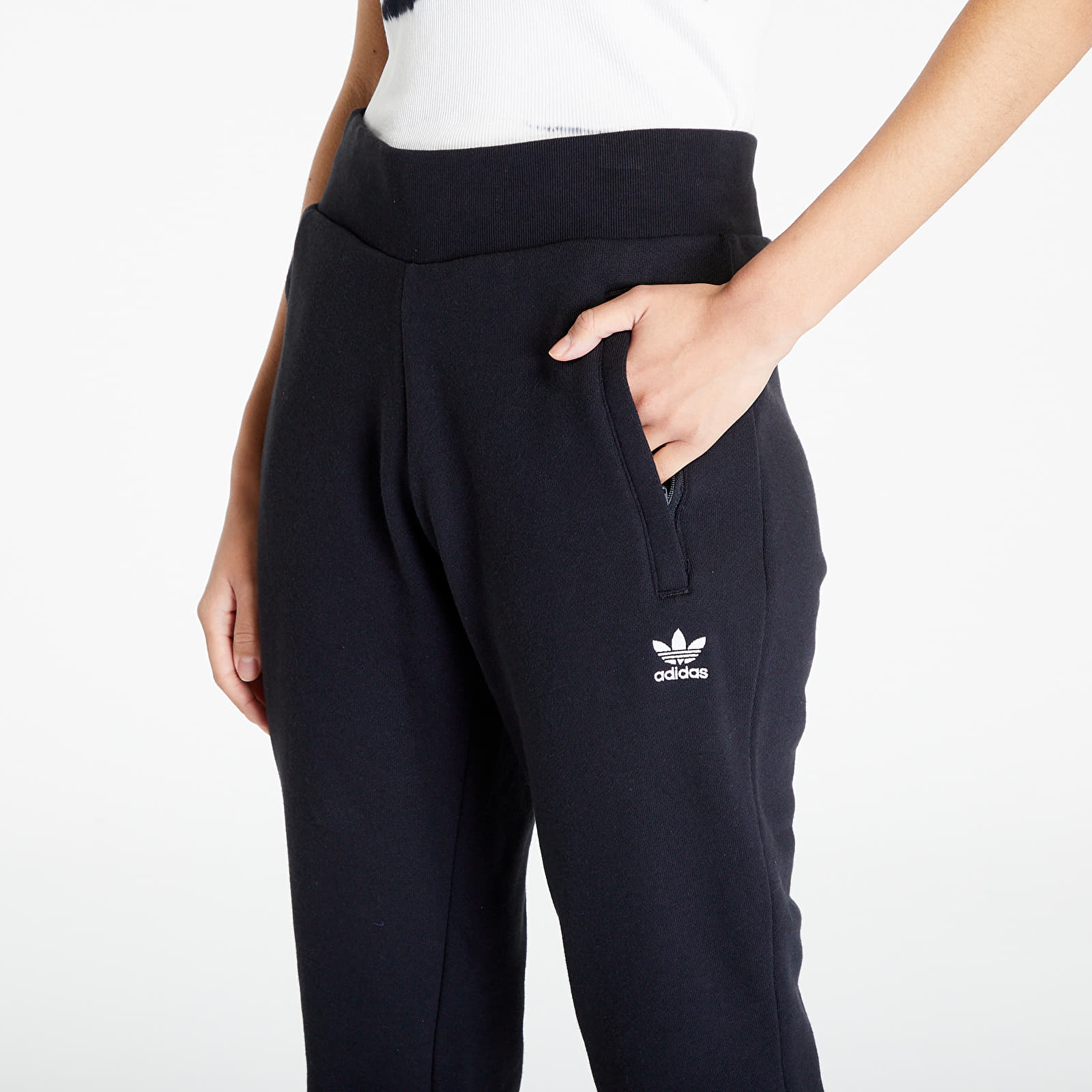 Sweatpants adidas Originals Adicolor Essentials Slim Jogger Pant Black