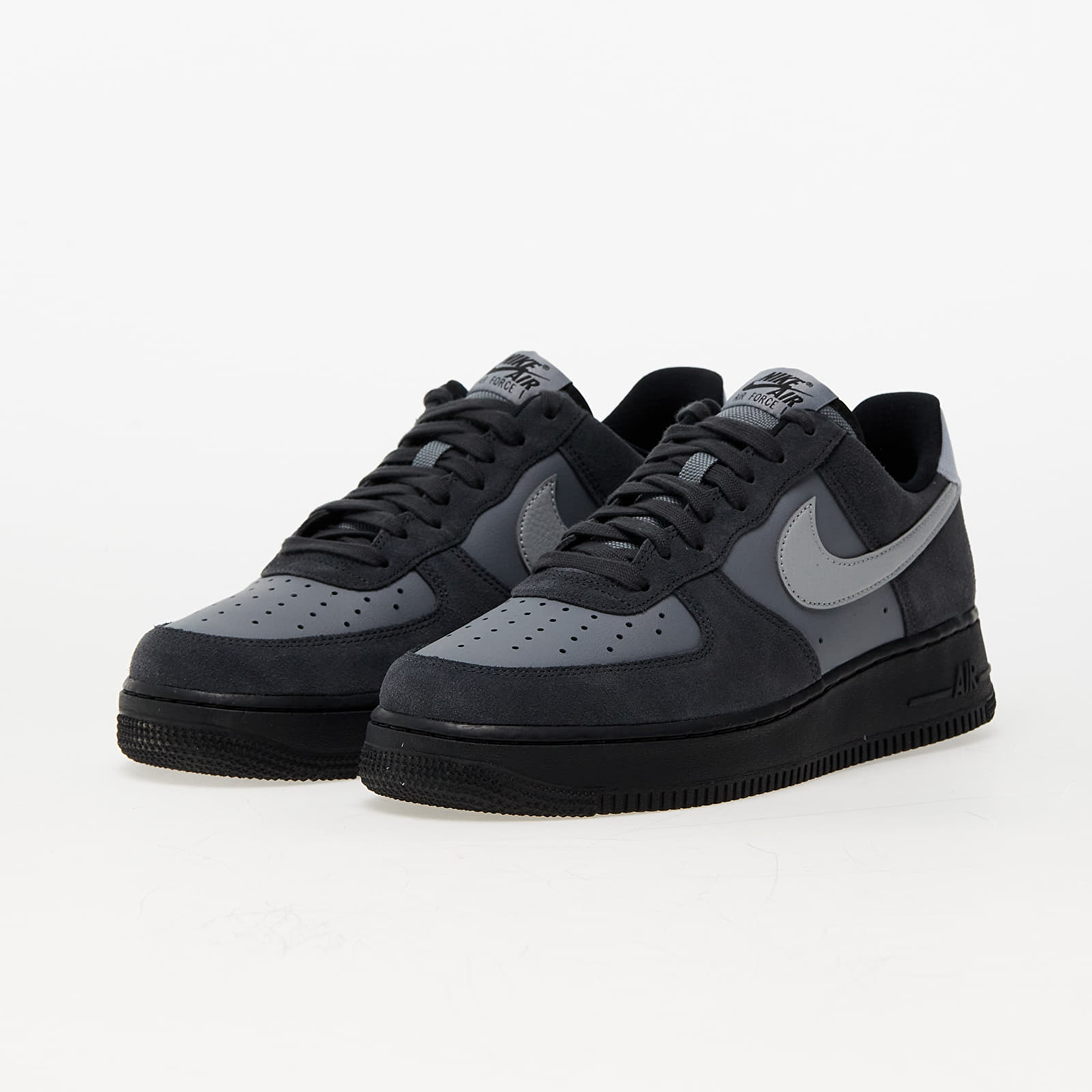 Men s sneakers and shoes Nike Air Force 1 LV8 Anthracite Wolf Grey Cool Grey Black Queens