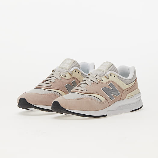 Baskets et chaussures pour femmes New Balance CW997HTM Queens
