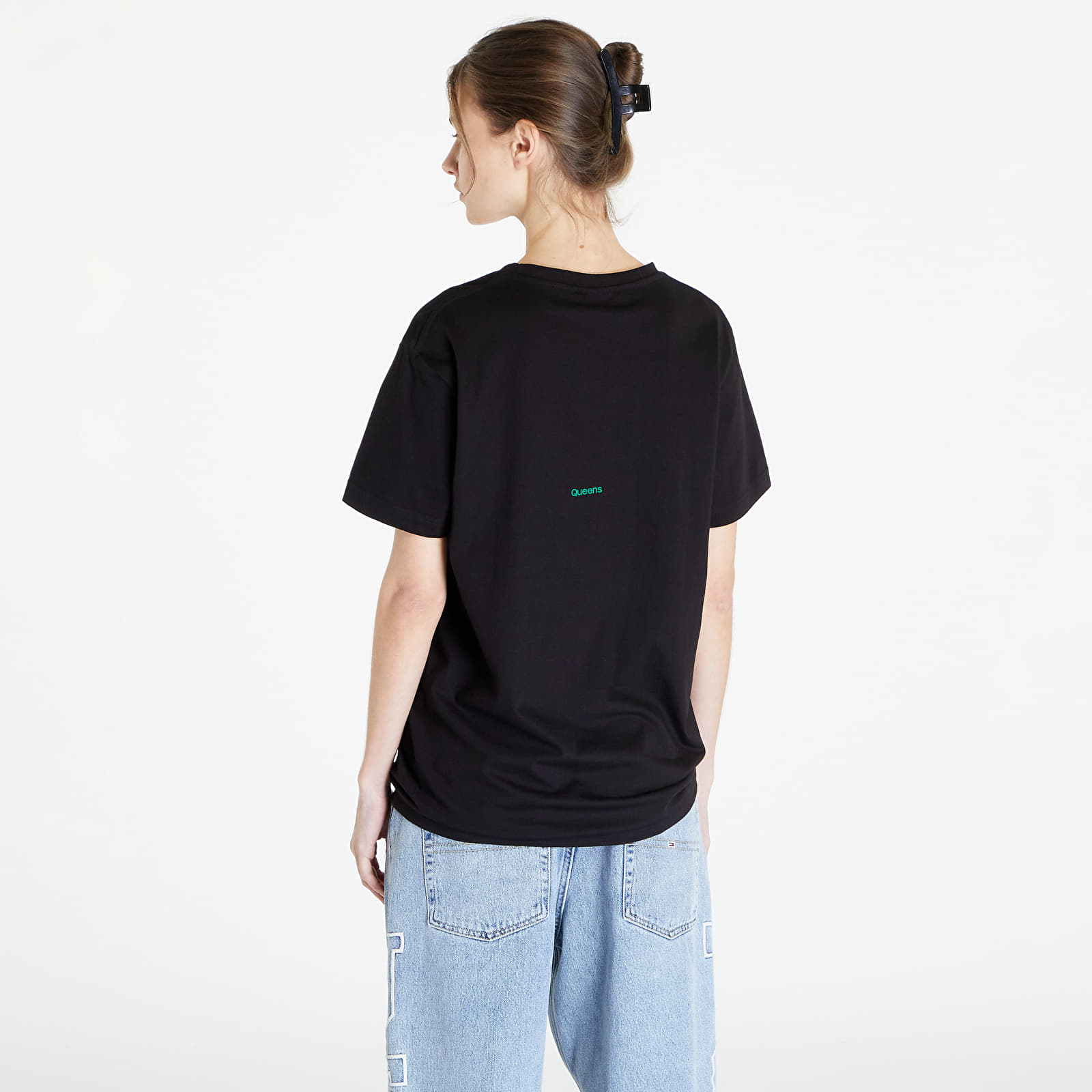 T-Shirts Queens Rostliny Jsou Moje Oblíbená Barva T-Shirt UNISEX Black