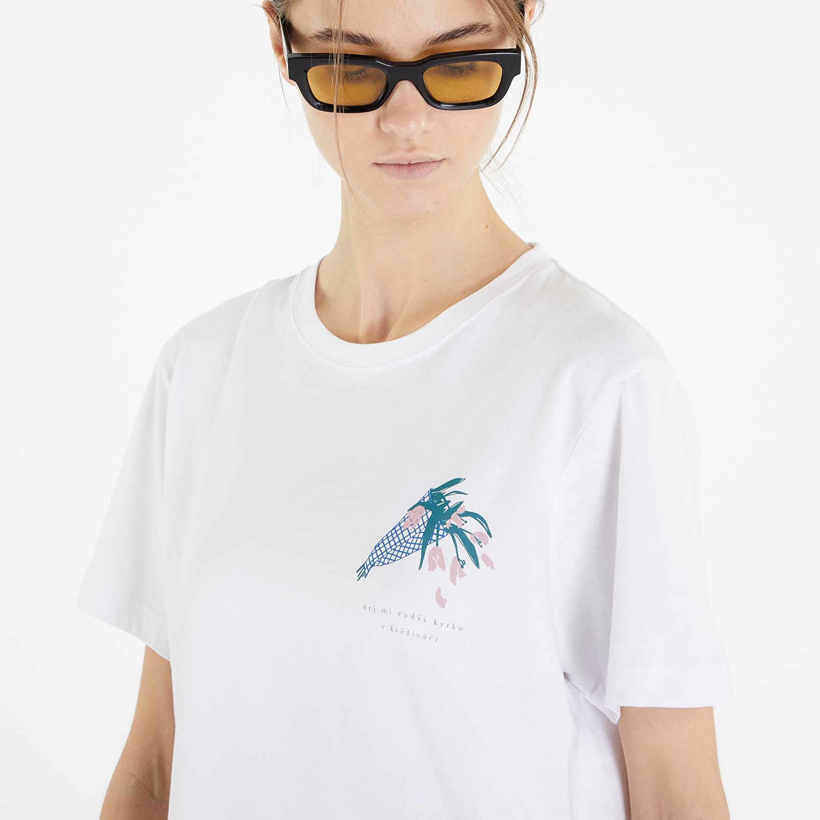 T-shirts Queens Dej Mi Radši Kytku V Květináči T-Shirt UNISEX White