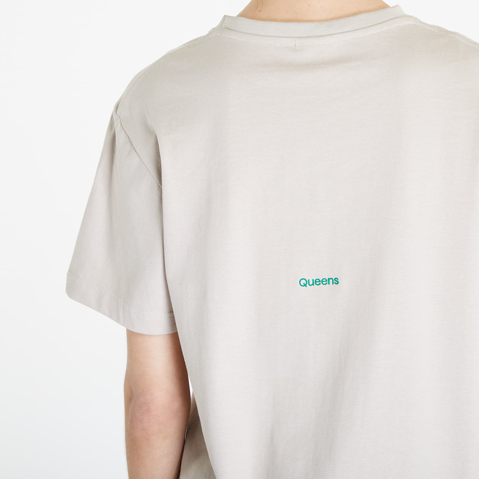 T-särgid Queens Dej Mi Radši Kytku V Květináči T-Shirt UNISEX Taupe