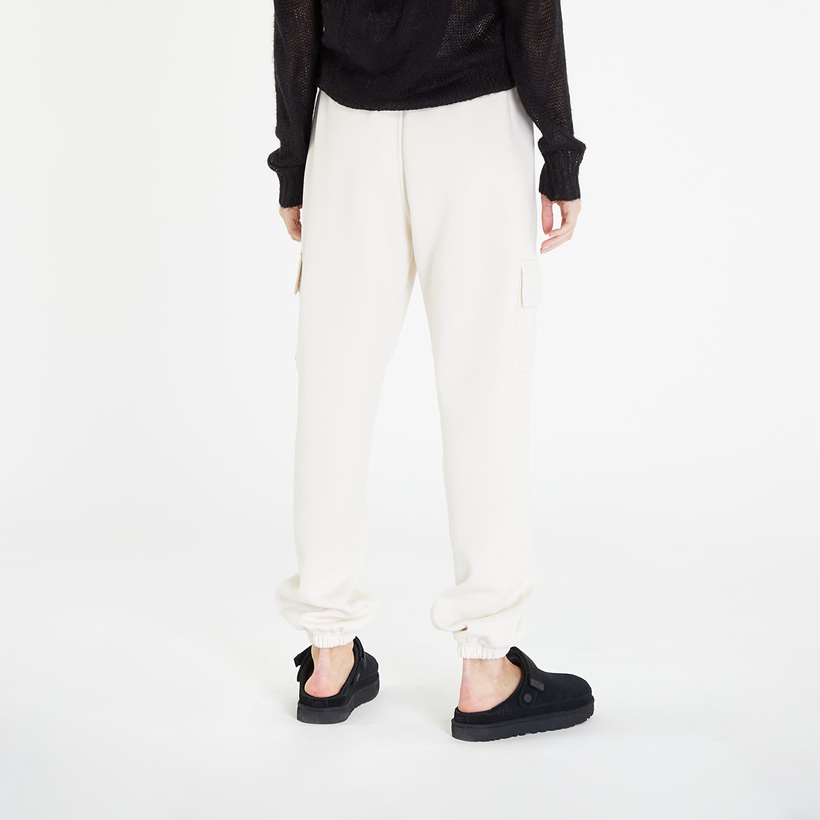 Tepláky adidas Essentials Fleece Cargo Jogger Wonder White