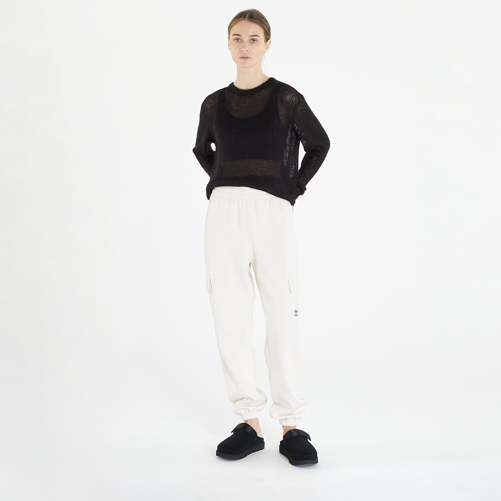 Tepláky adidas Essentials Fleece Cargo Jogger Wonder White
