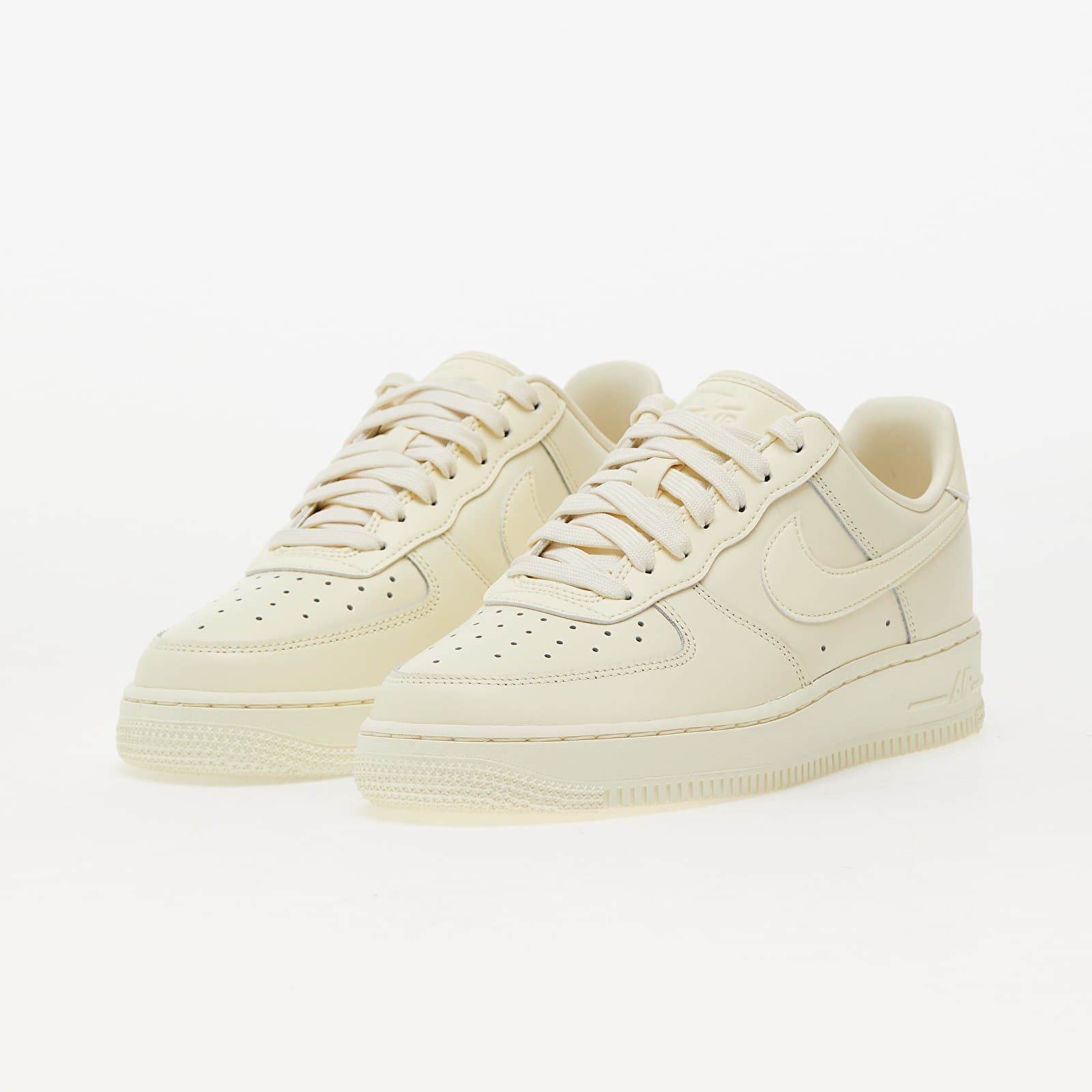Herensneakers en -schoenen Nike Air Force 1 '07 Fresh Coconut Milk/ Coconut Milk