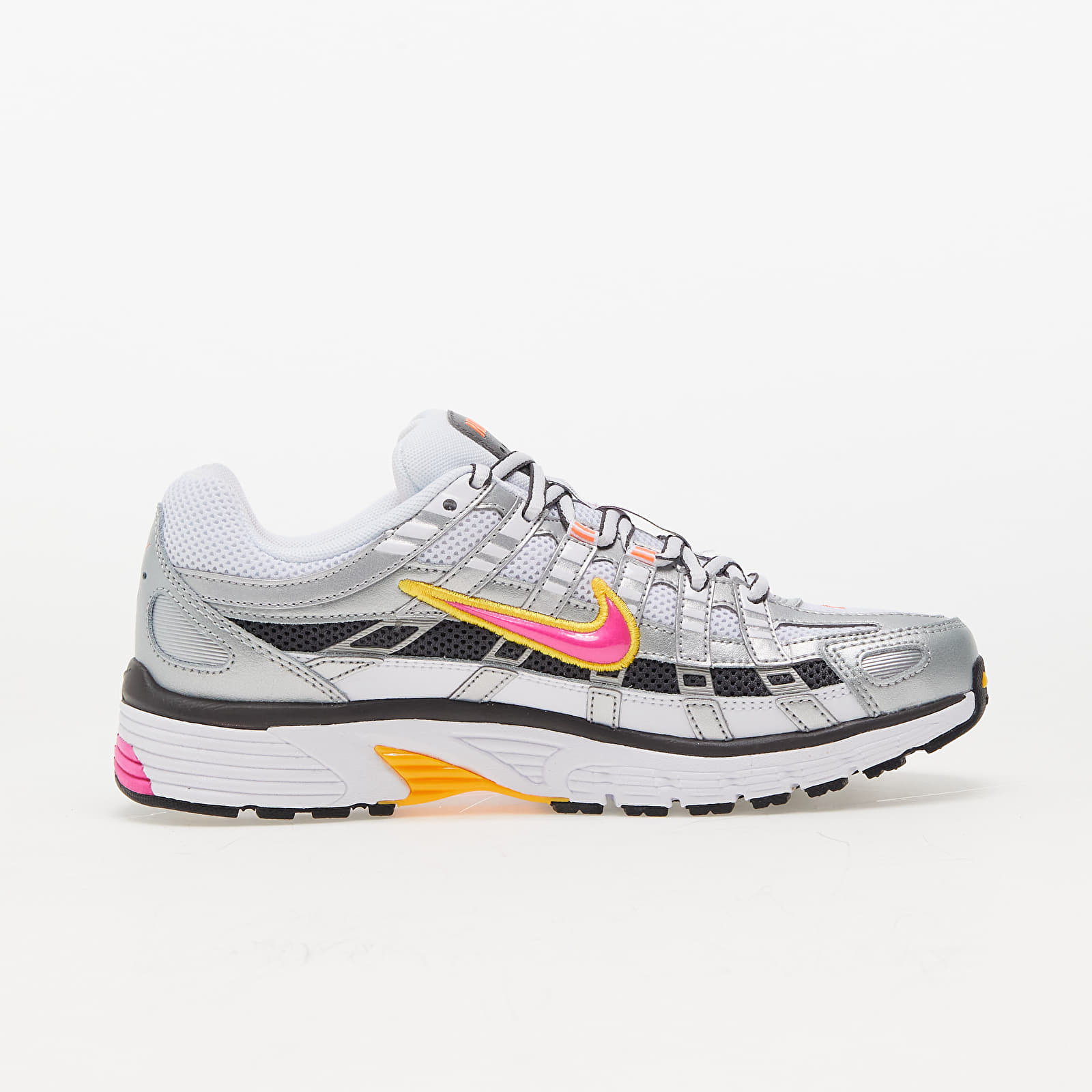 Naisten lenkkarit ja kengät Nike W P-6000 white / laser fuchsia