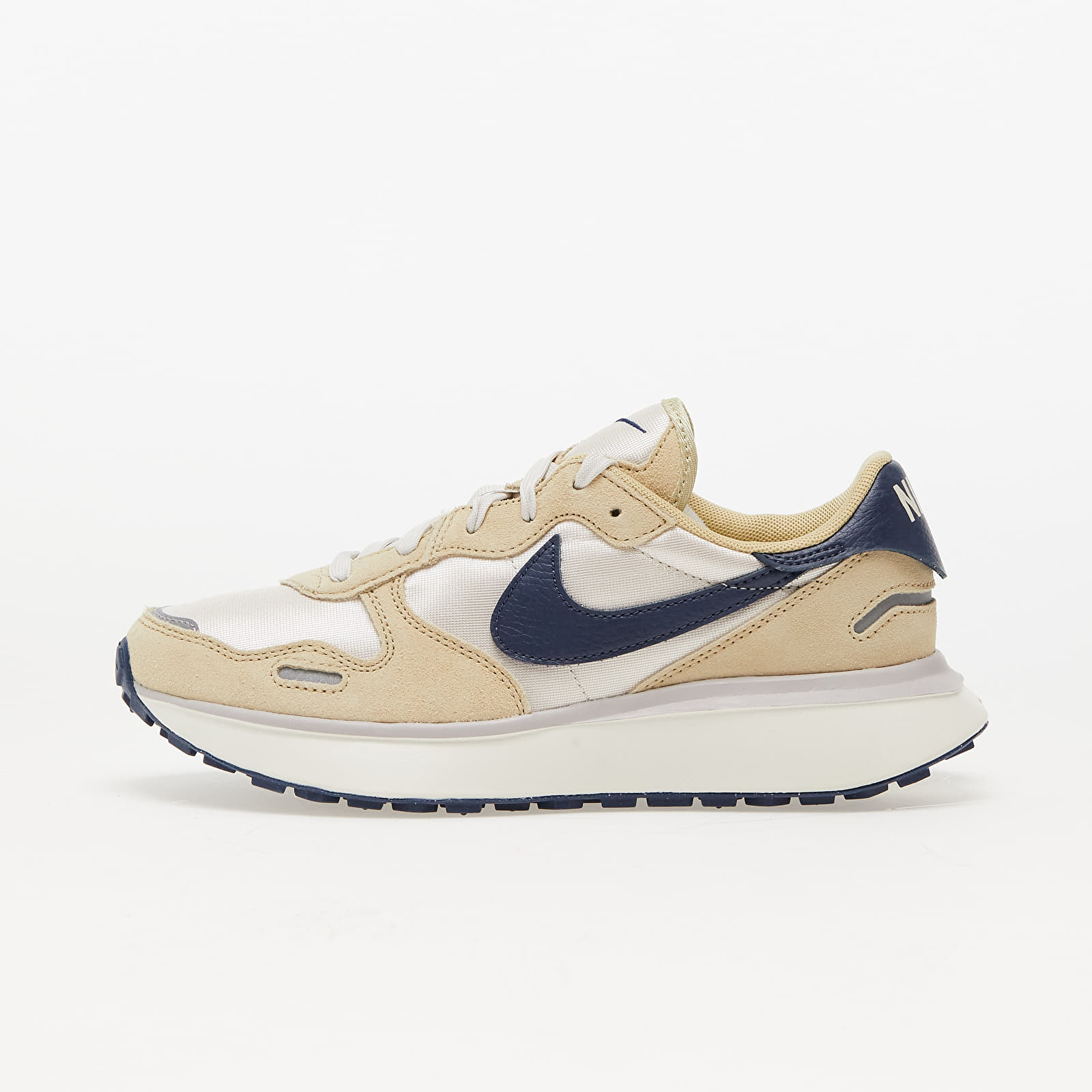 Nike air vortex 2025 gold