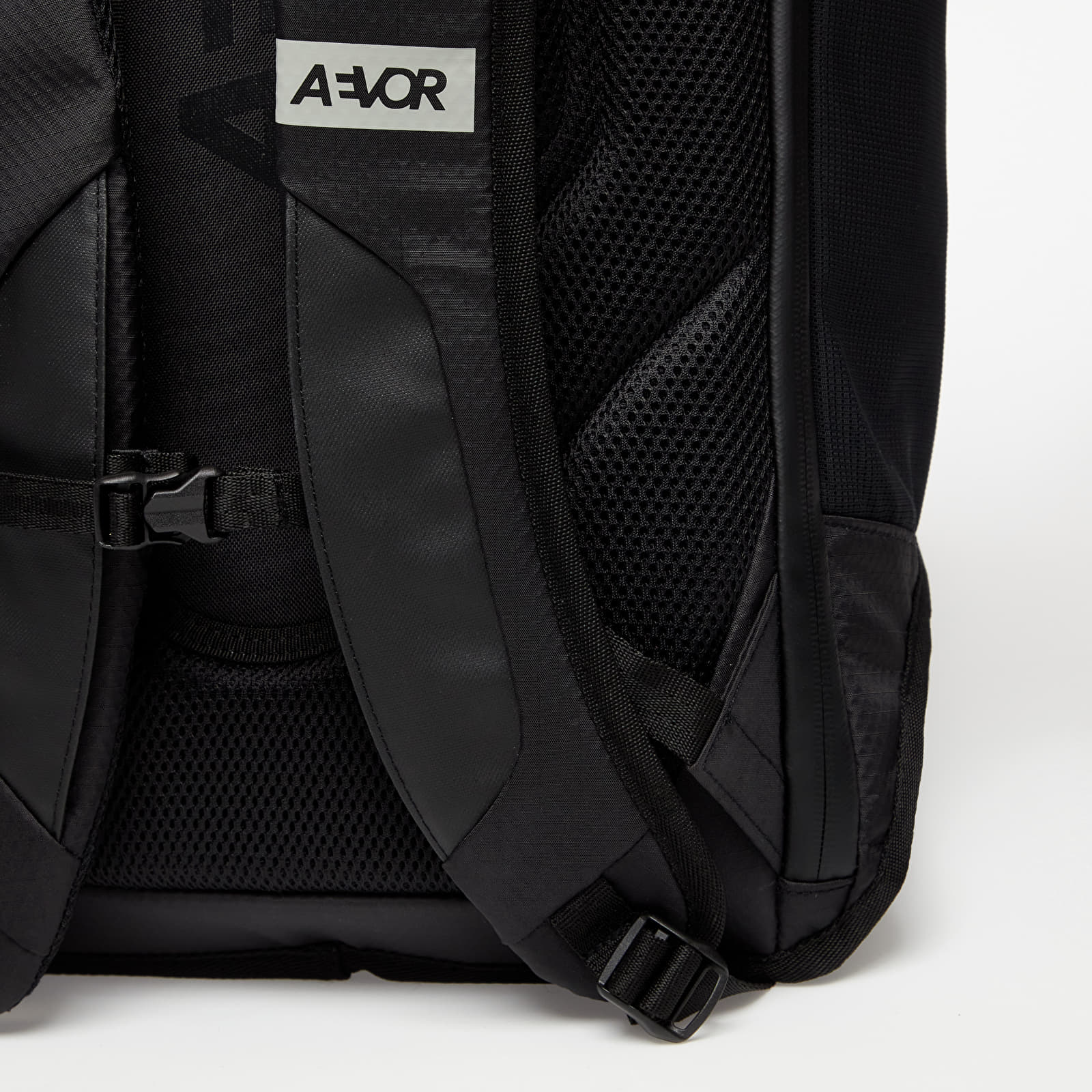 Seljakotid AEVOR Trip Pack Proof Black