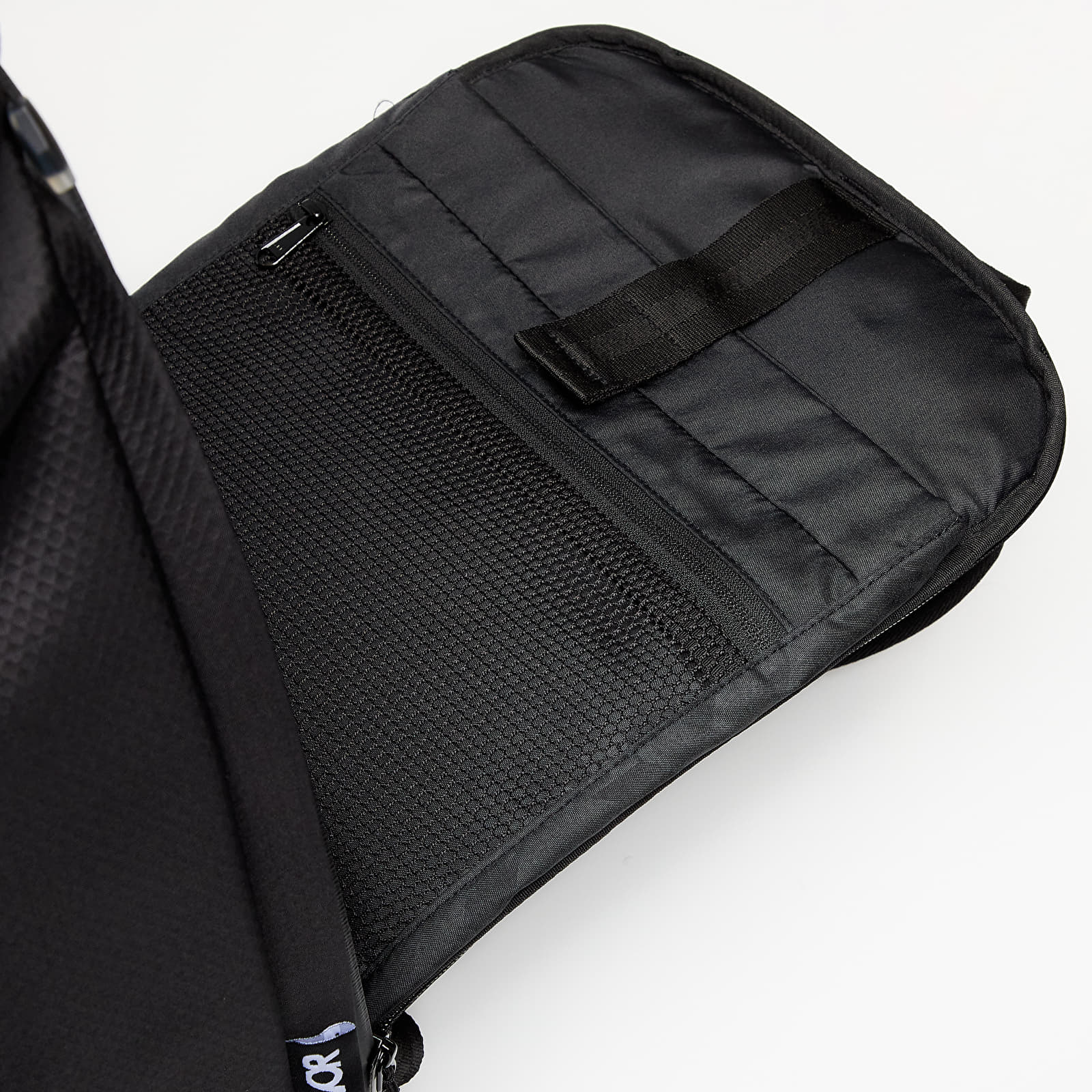 Seljakotid AEVOR Trip Pack Proof Black
