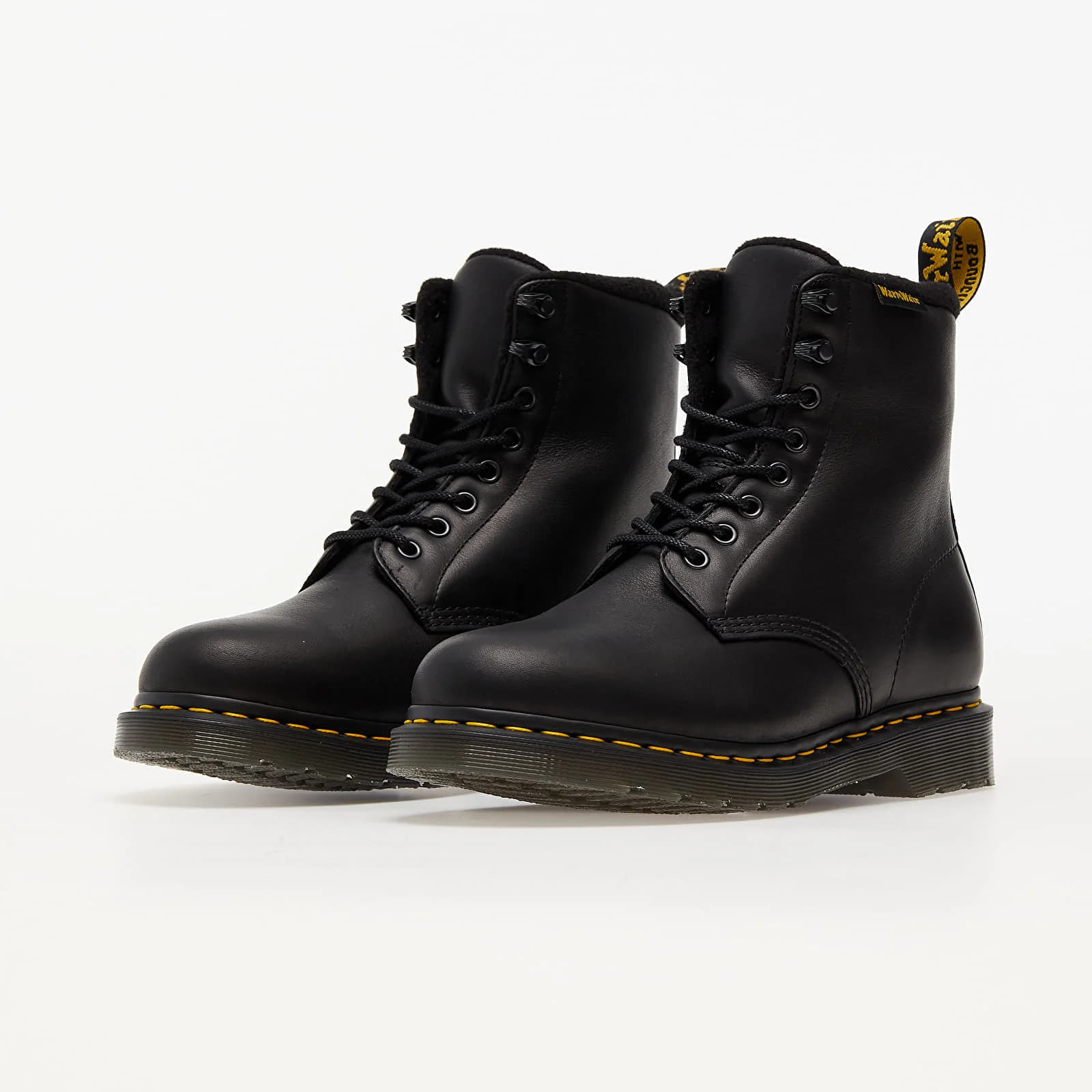 Men's sneakers and shoes Dr. Martens 1460 Pascal 8 Eye Boot Black