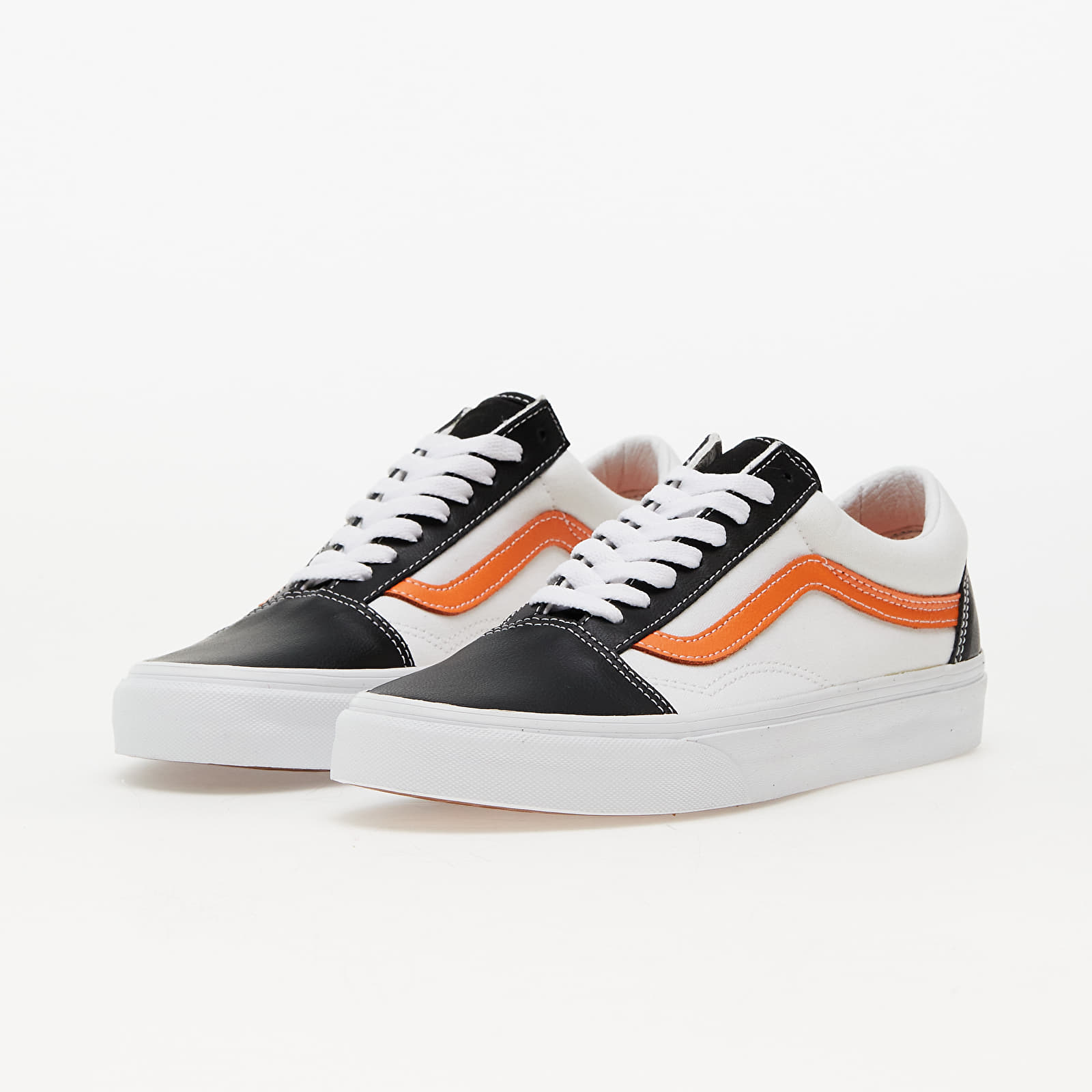 Vans old skool black and white size 8 sale