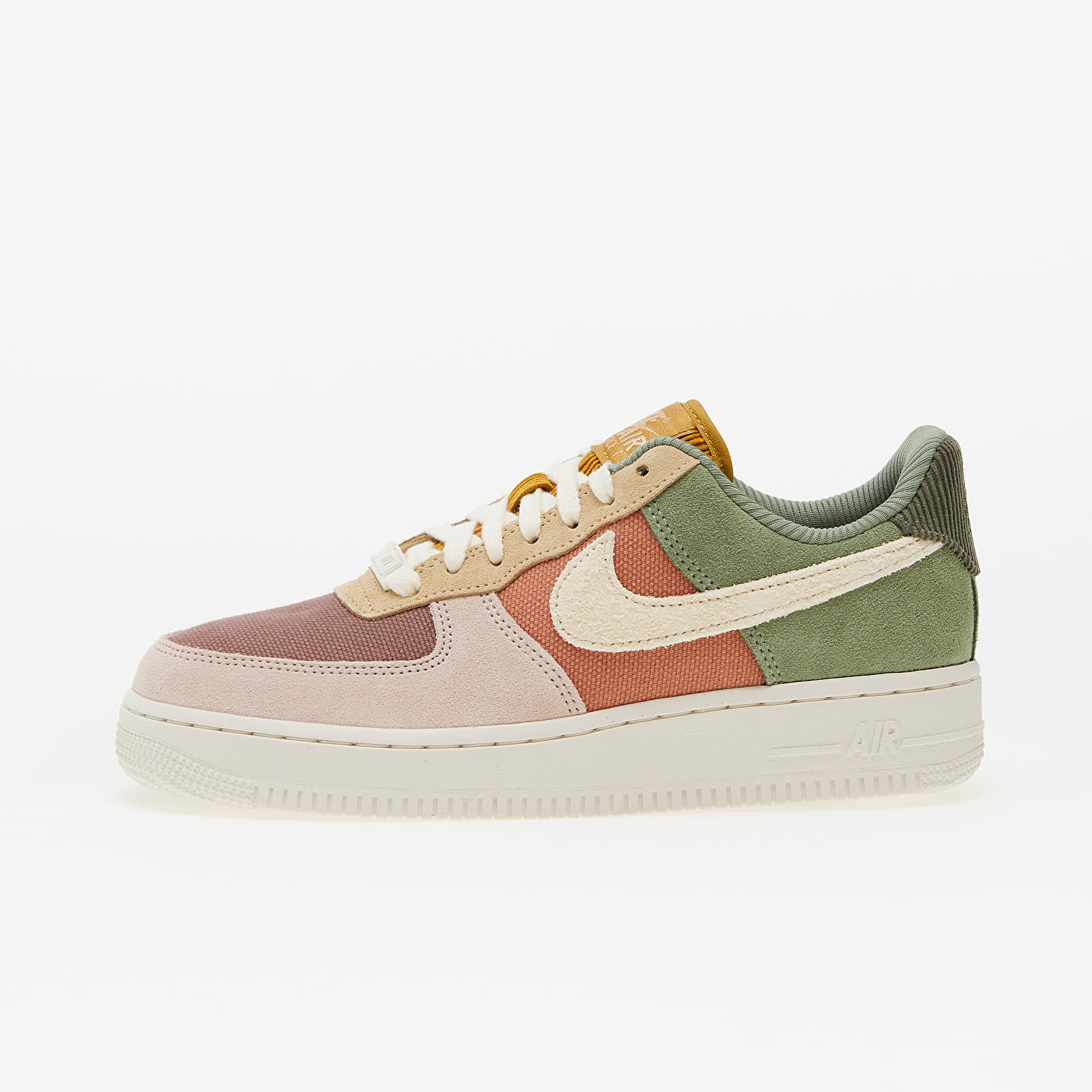 Sneakers Nike W Air Force 1 \'07 Lx Oil Green/ Pale Ivory-Terra Blush-Sesame