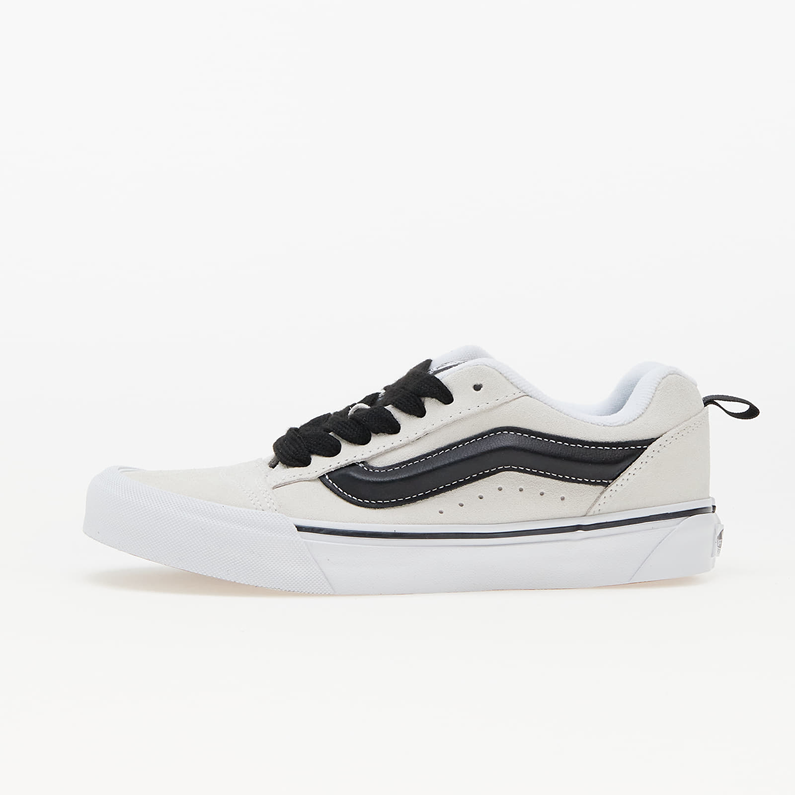 Men's sneakers and shoes Vans Knu Skool Suede White/ Black