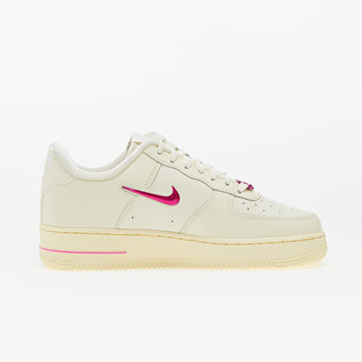 Nike air force 2025 1 07 se pink