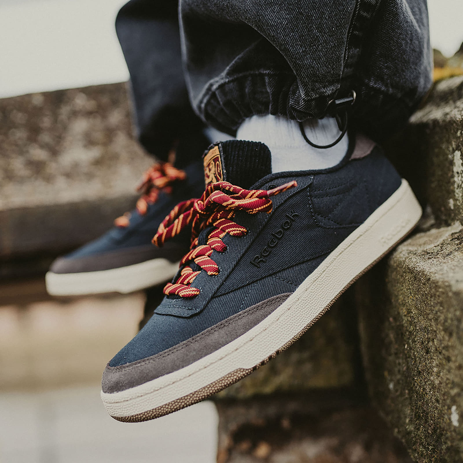 Men's sneakers and shoes Reebok x Harry Potter Club C 85 Night Black/ Terra Brown/ Alabaster