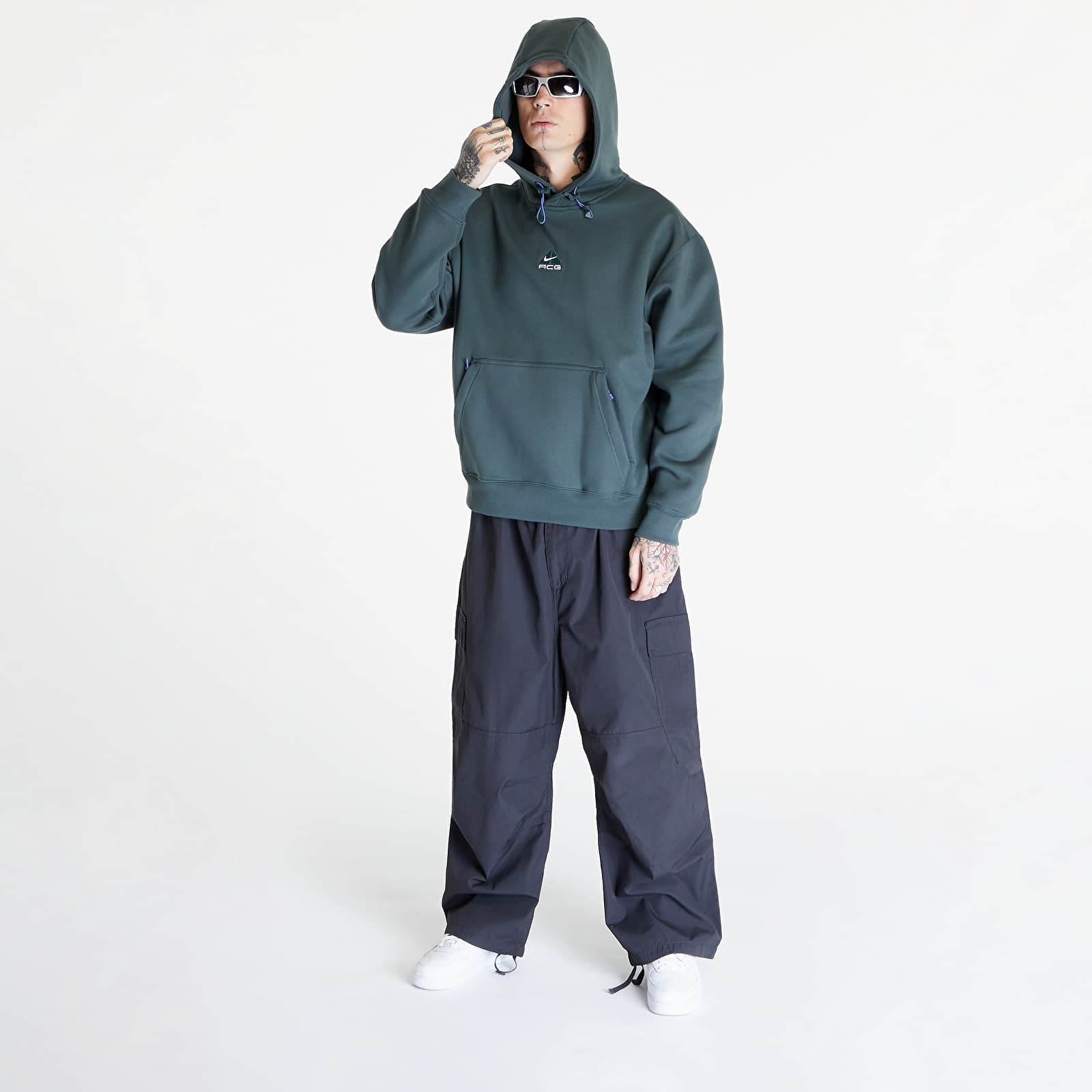 Mikiny Nike ACG Therma-FIT Fleece Pullover Hoodie UNISEX Vintage Green/ Summit White