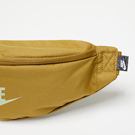 Sacs banane Nike Sportswear Heritage Waistpack Golden Moss/ Golden Moss/  Honeydew