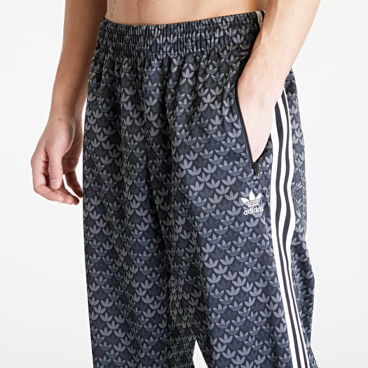 Adidas football joggers online