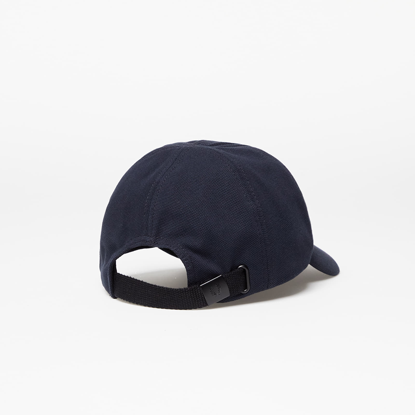 Hætter FRED PERRY Pique Classic Cap Navy/ Snow White