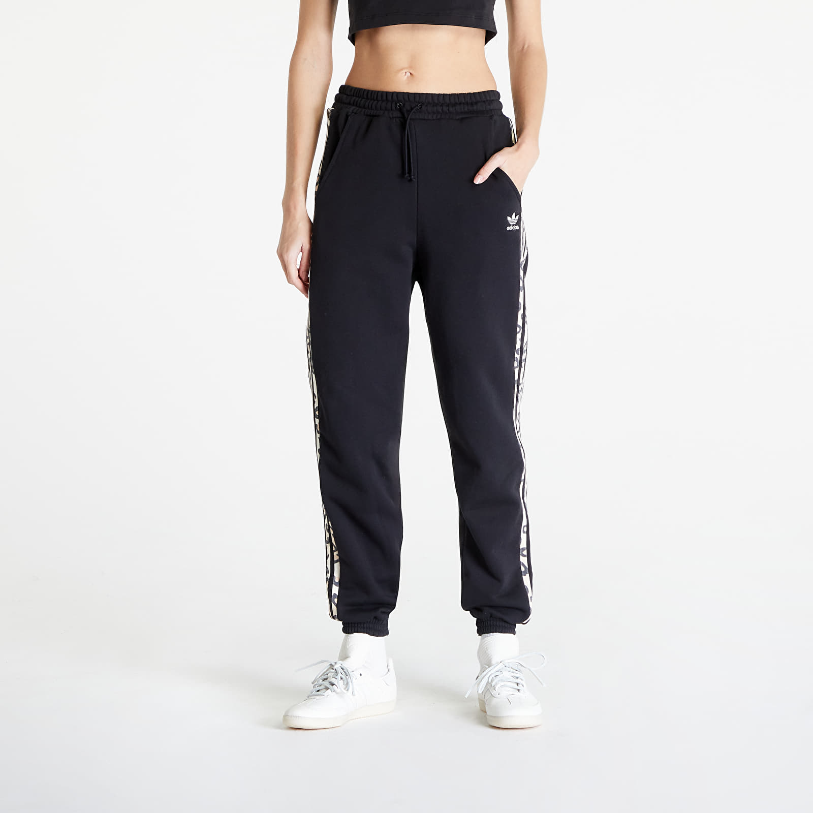 Hlače adidas Trackpant Black