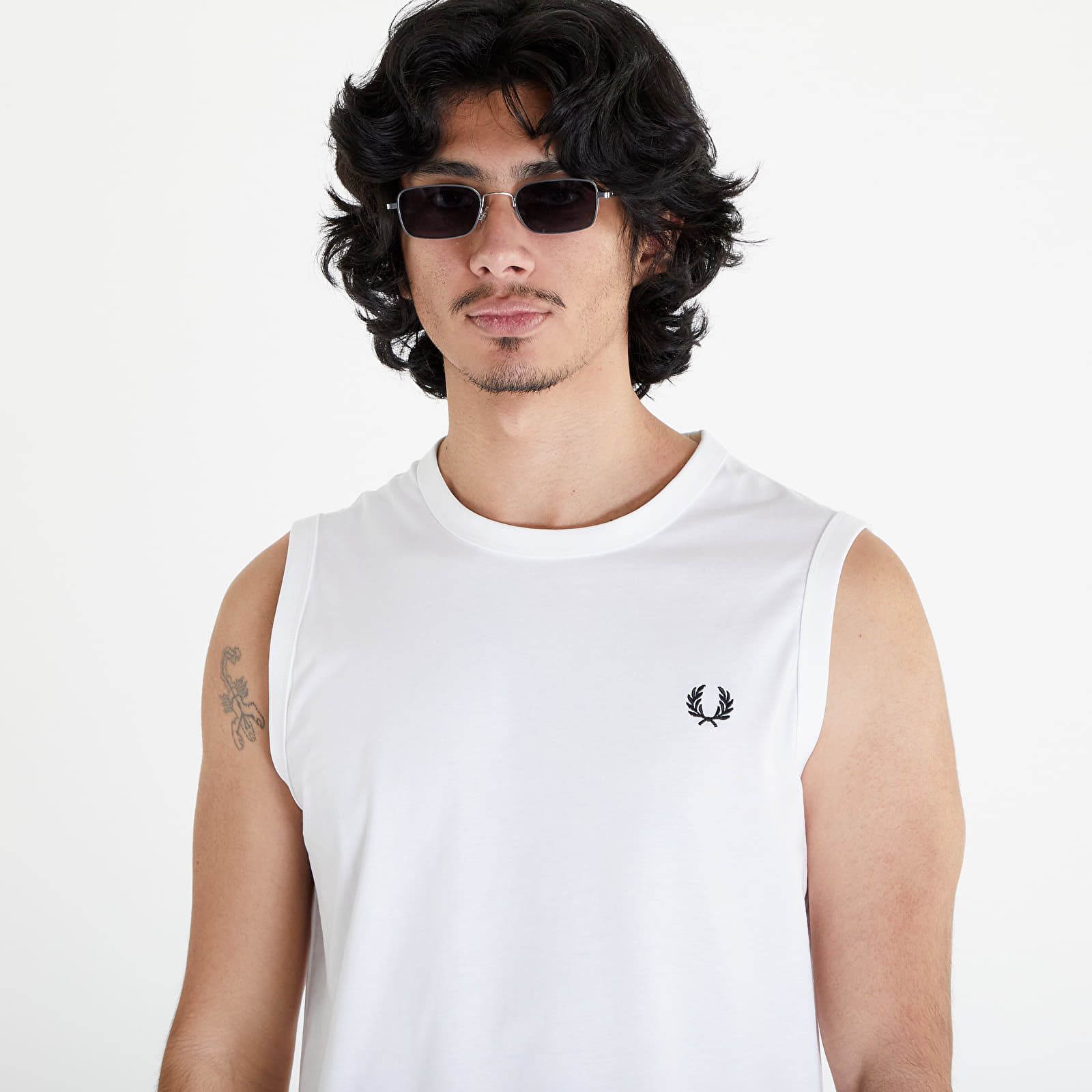 Tielka FRED PERRY Crew Neck Vest White