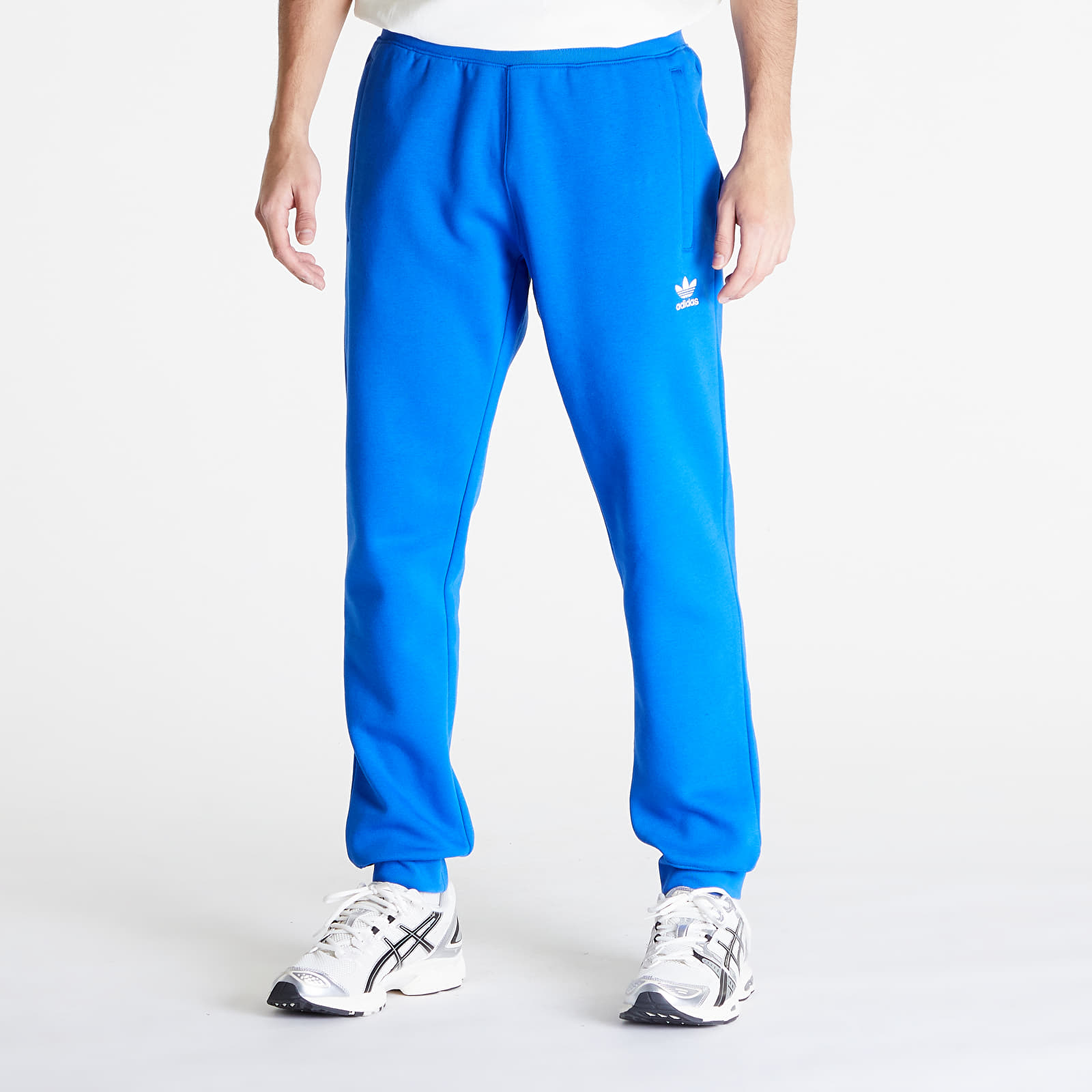Jeans et pantalons adidas Essentials Pant Blue